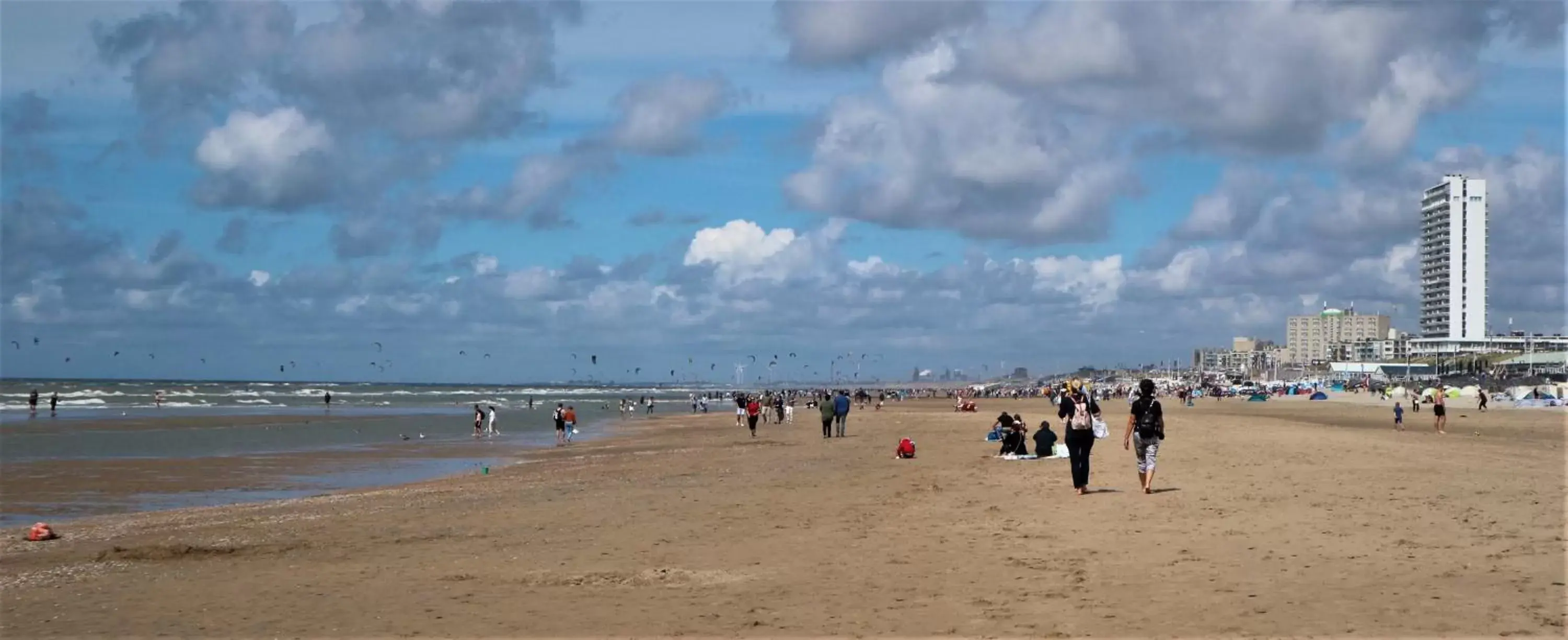 Neighbourhood, Beach in SEA MORE