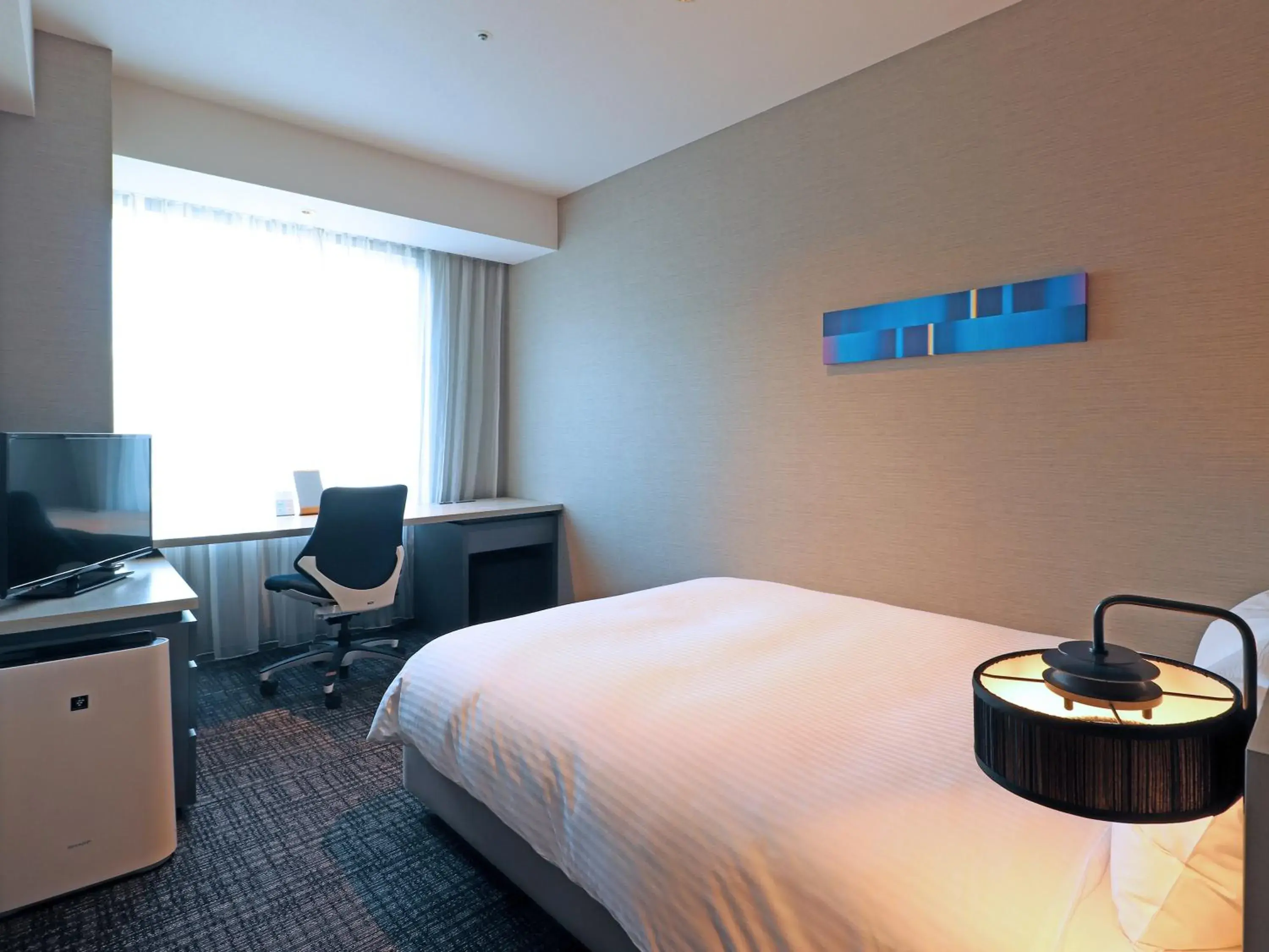 Photo of the whole room, Bed in the square hotel Yokohama Minatomirai