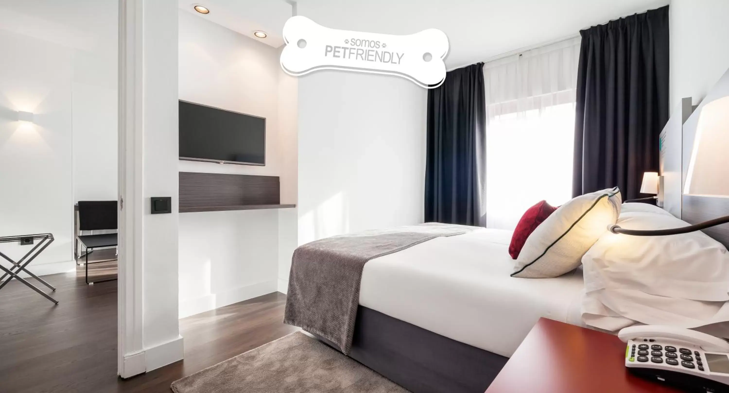 Bedroom, Bed in Ilunion Suites Madrid