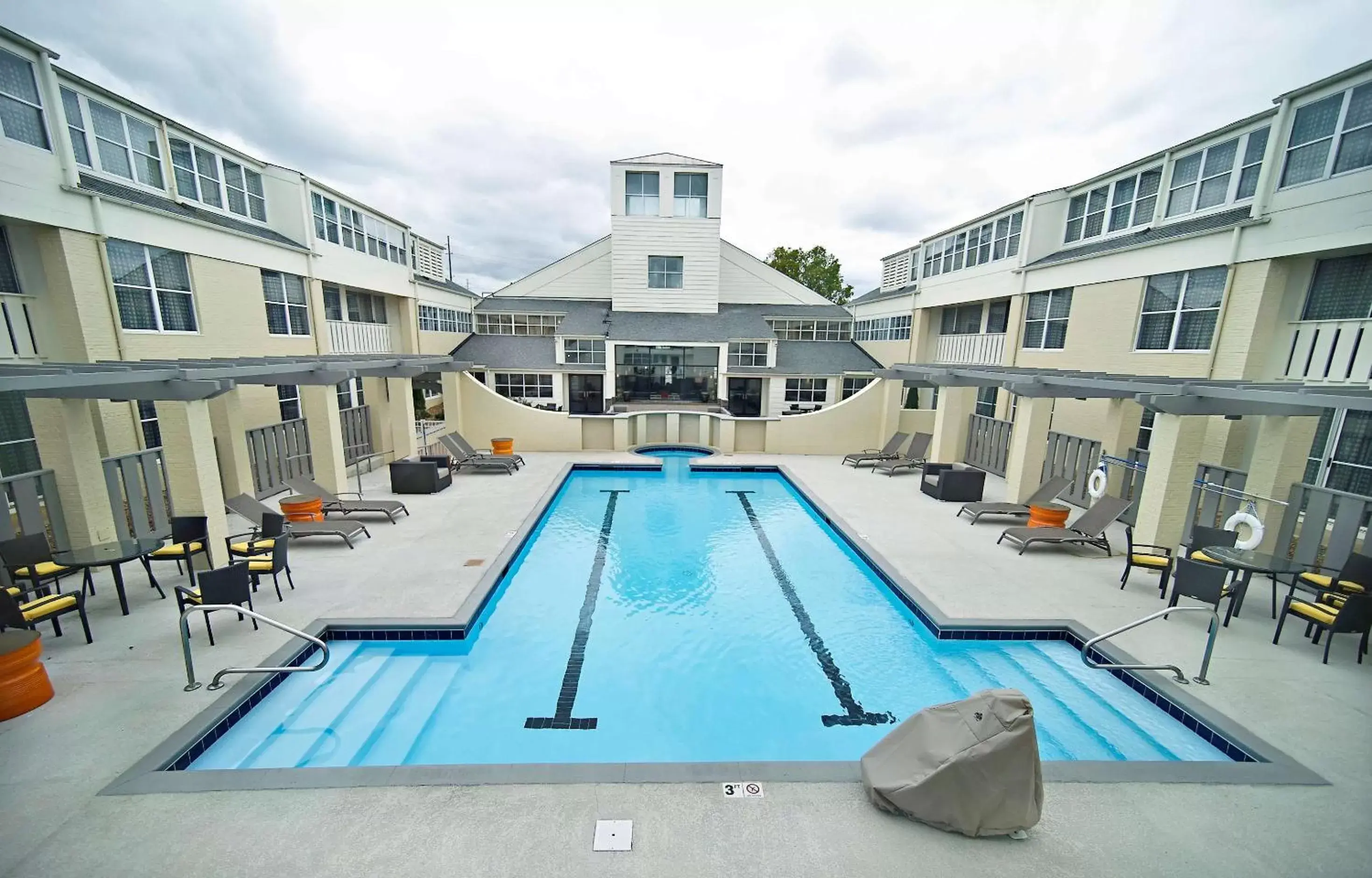 Pool view, Swimming Pool in DoubleTree by Hilton Huntsville-South