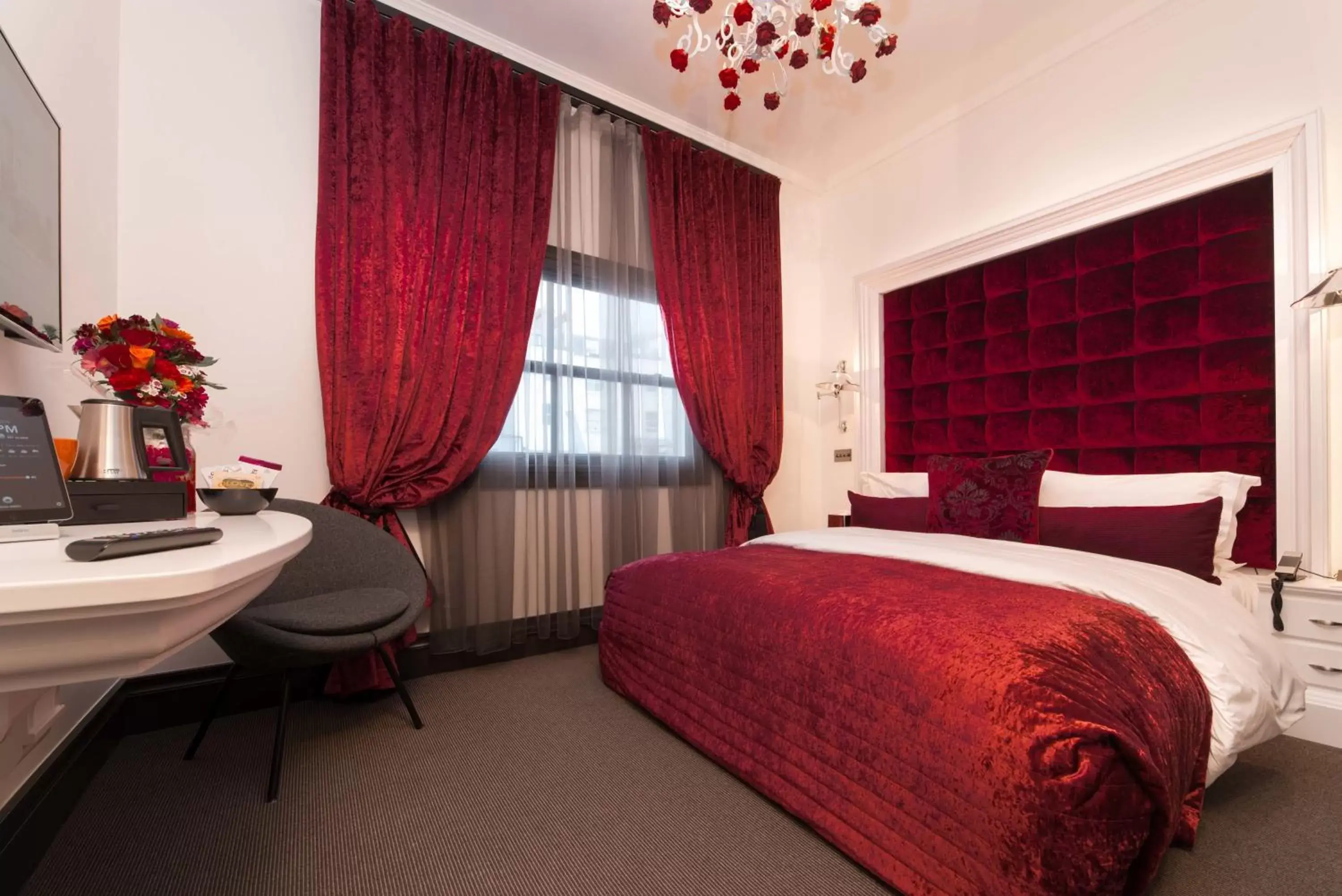 Superior Double Room in The Exhibitionist Hotel