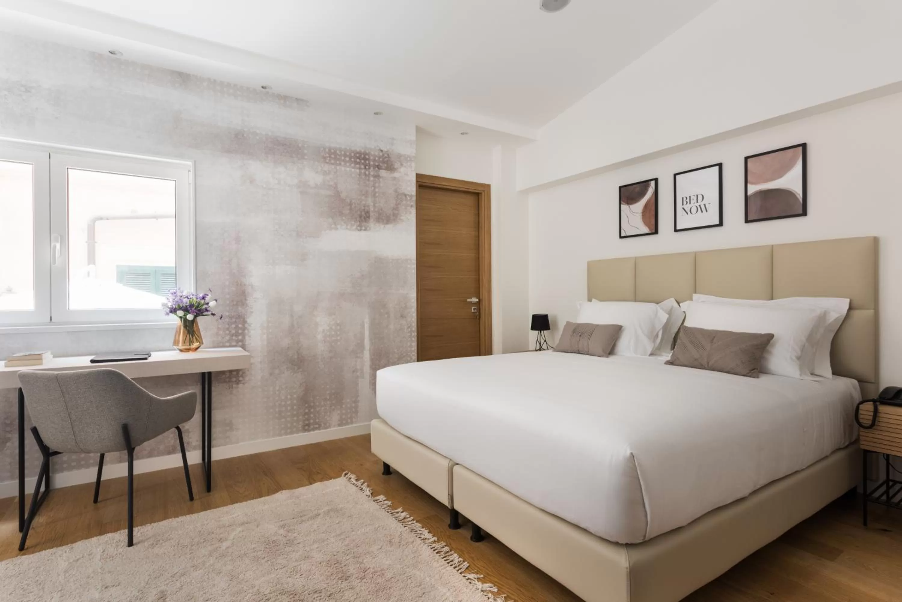 Photo of the whole room, Bed in AT 41