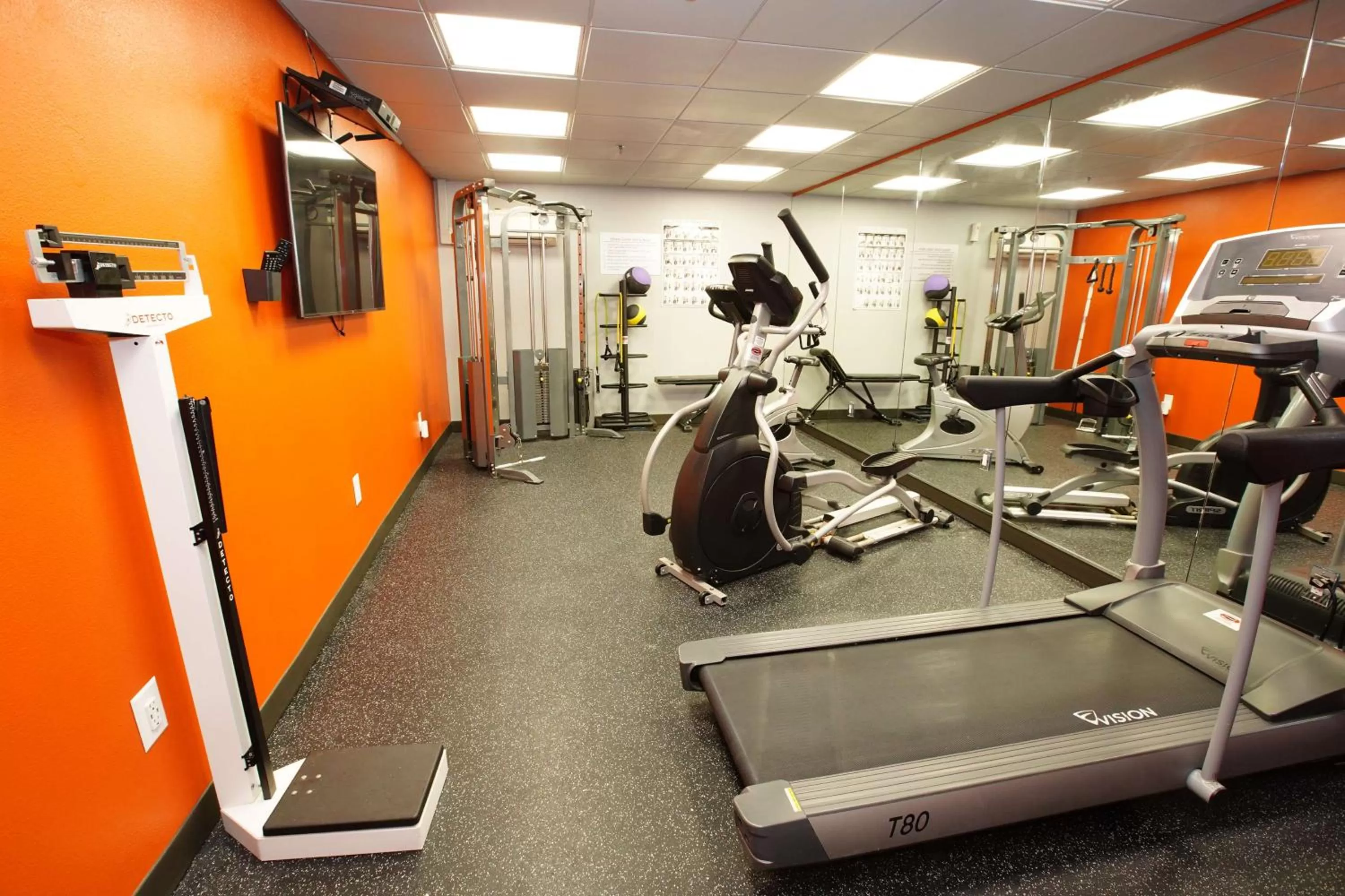 Fitness centre/facilities, Fitness Center/Facilities in Best Western Paramus Hotel & Suites