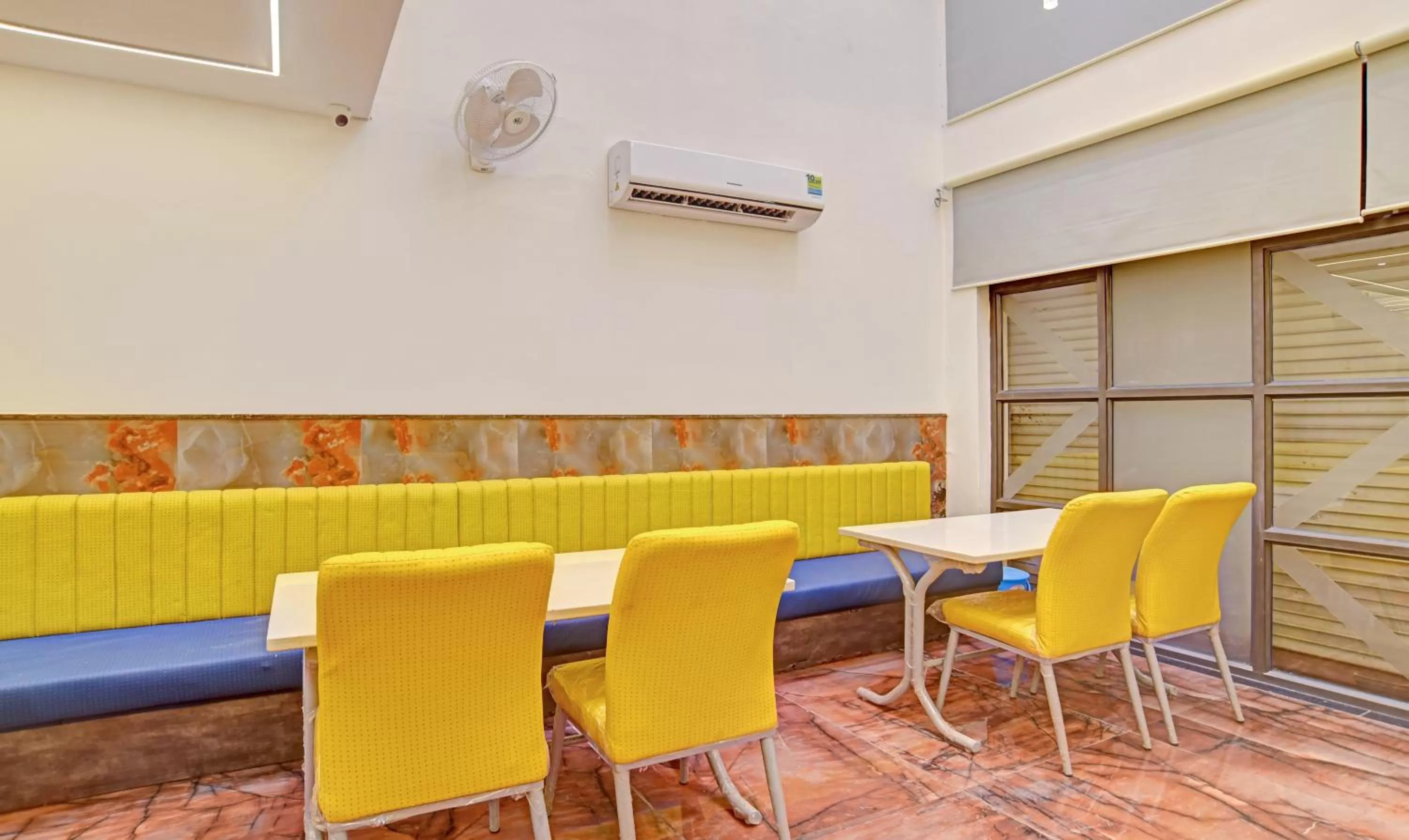 Restaurant/places to eat in Treebo Merit