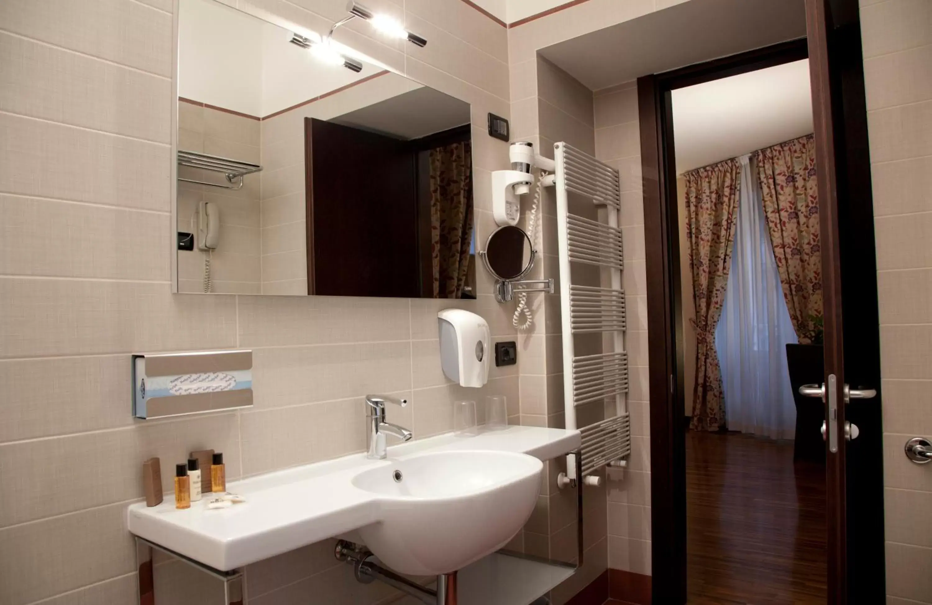 Bathroom in Gambrinus Hotel