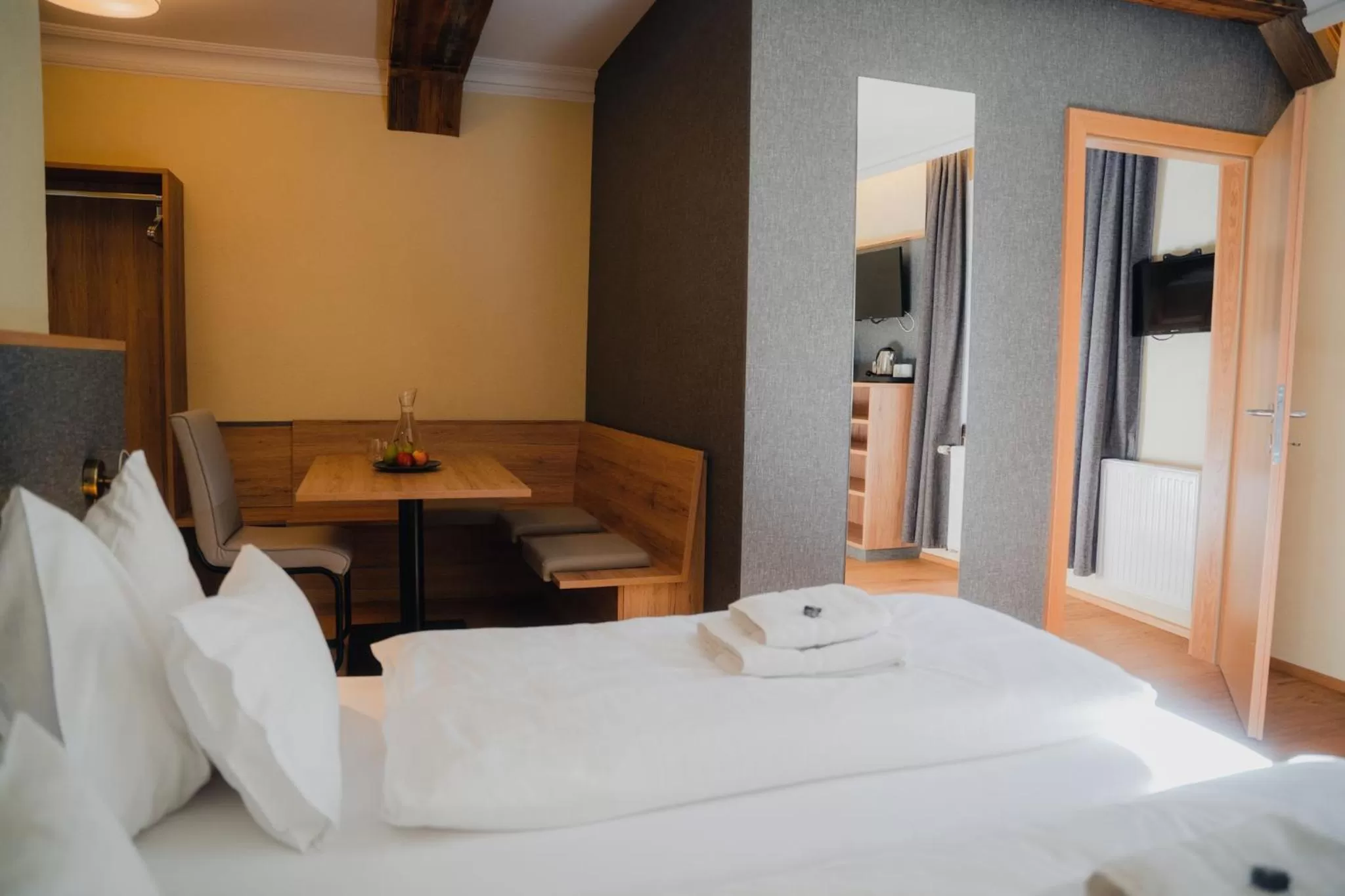 Bed in Hotel Restaurant DAS RÖSSL