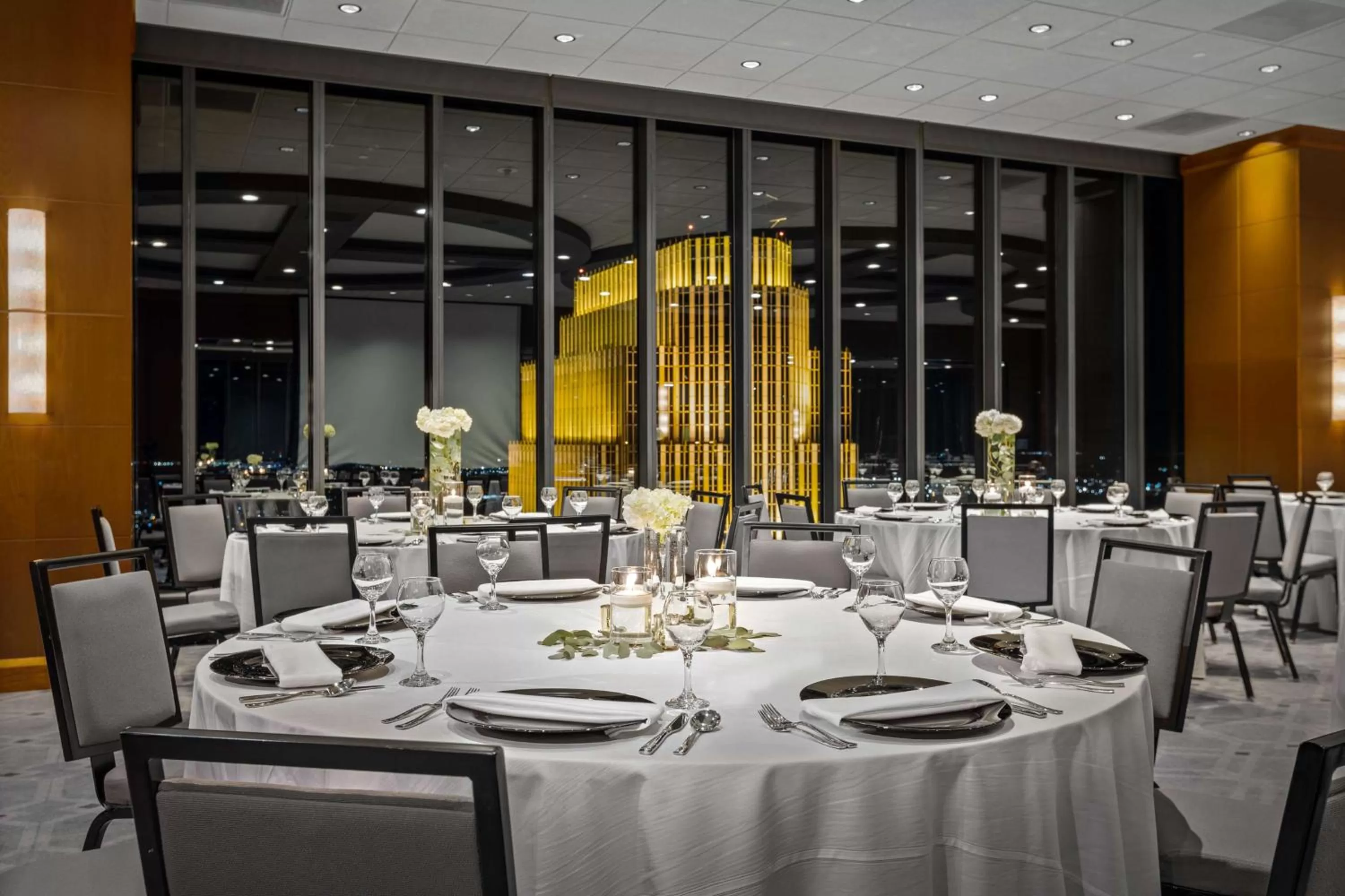 Meeting/conference room in The Marquette Hotel, Curio Collection by Hilton