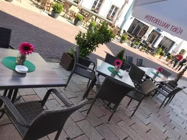Restaurant/places to eat in Hotel im Ried
