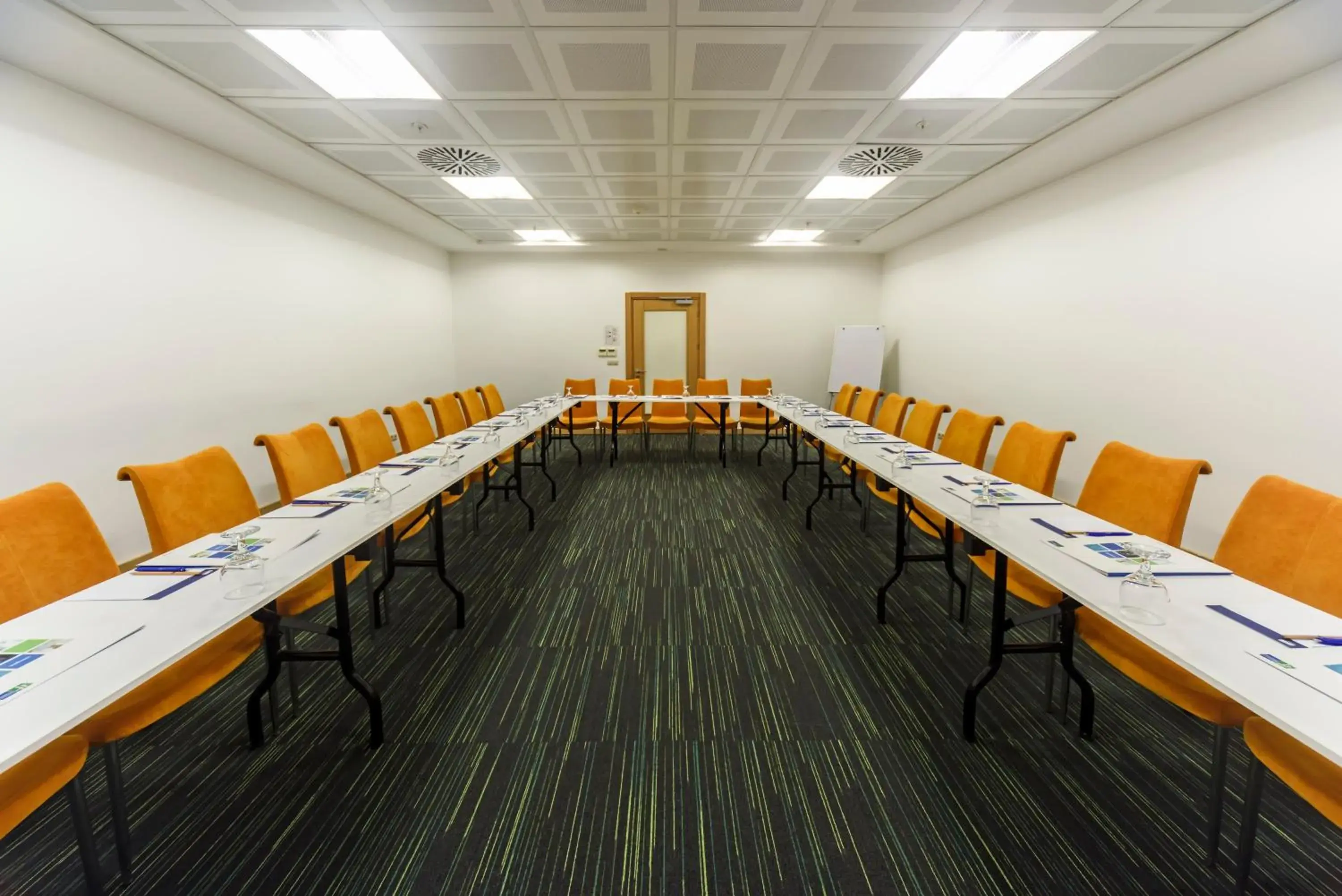 Meeting/conference room in Holiday Inn Express Istanbul-Altunizade