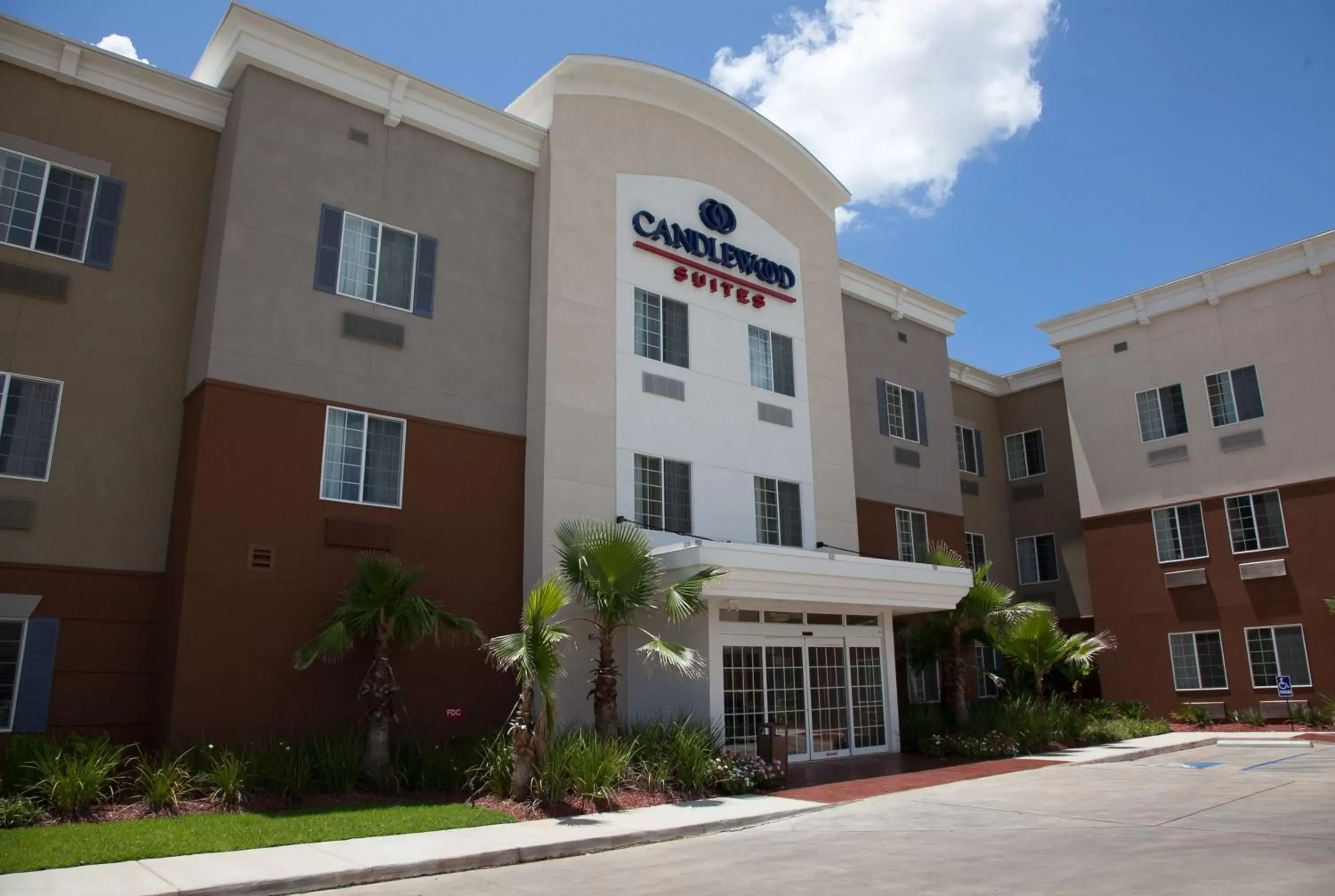 Property building in Candlewood Suites Alexandria, an IHG Hotel