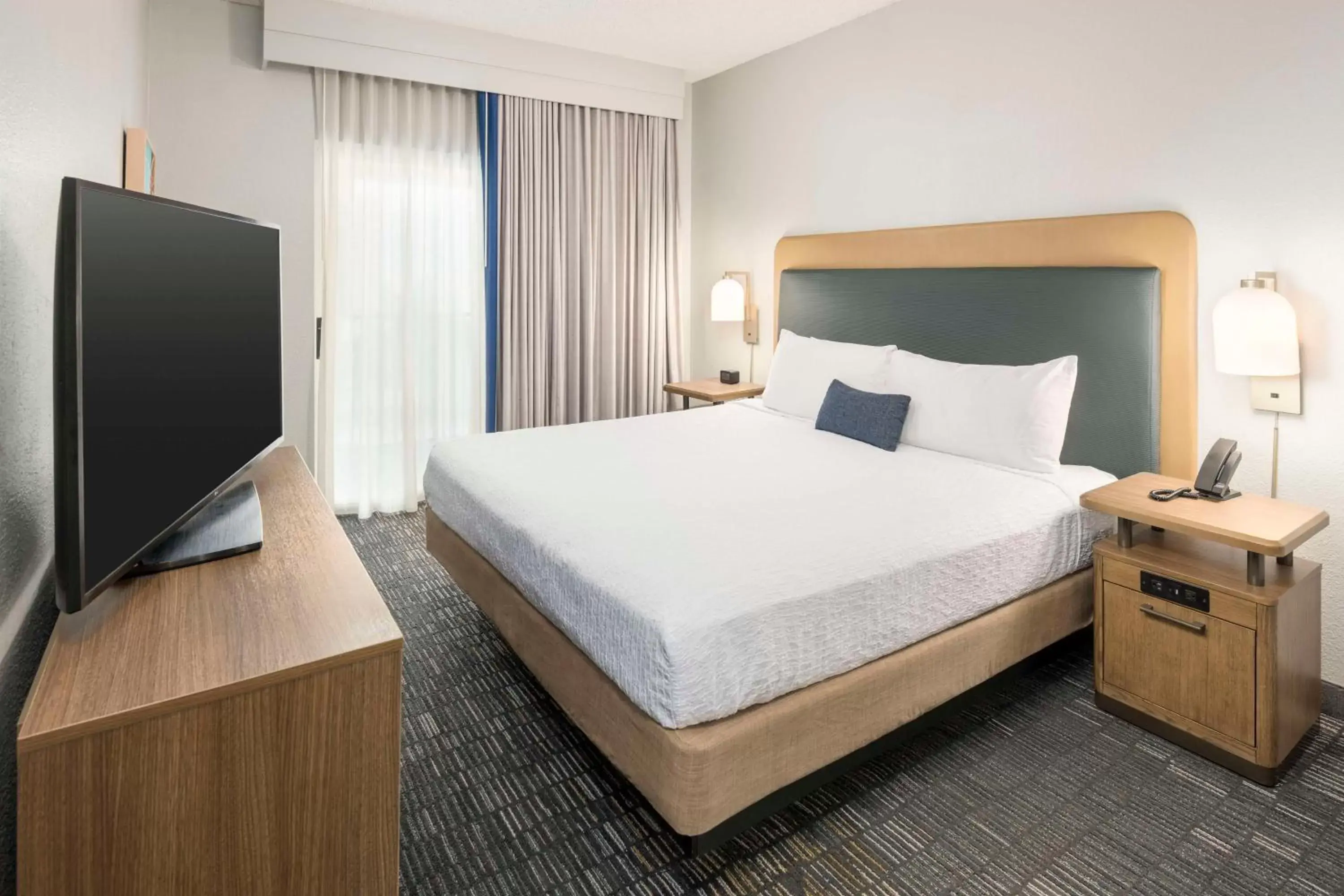 Bed in Homewood Suites by Hilton New Orleans