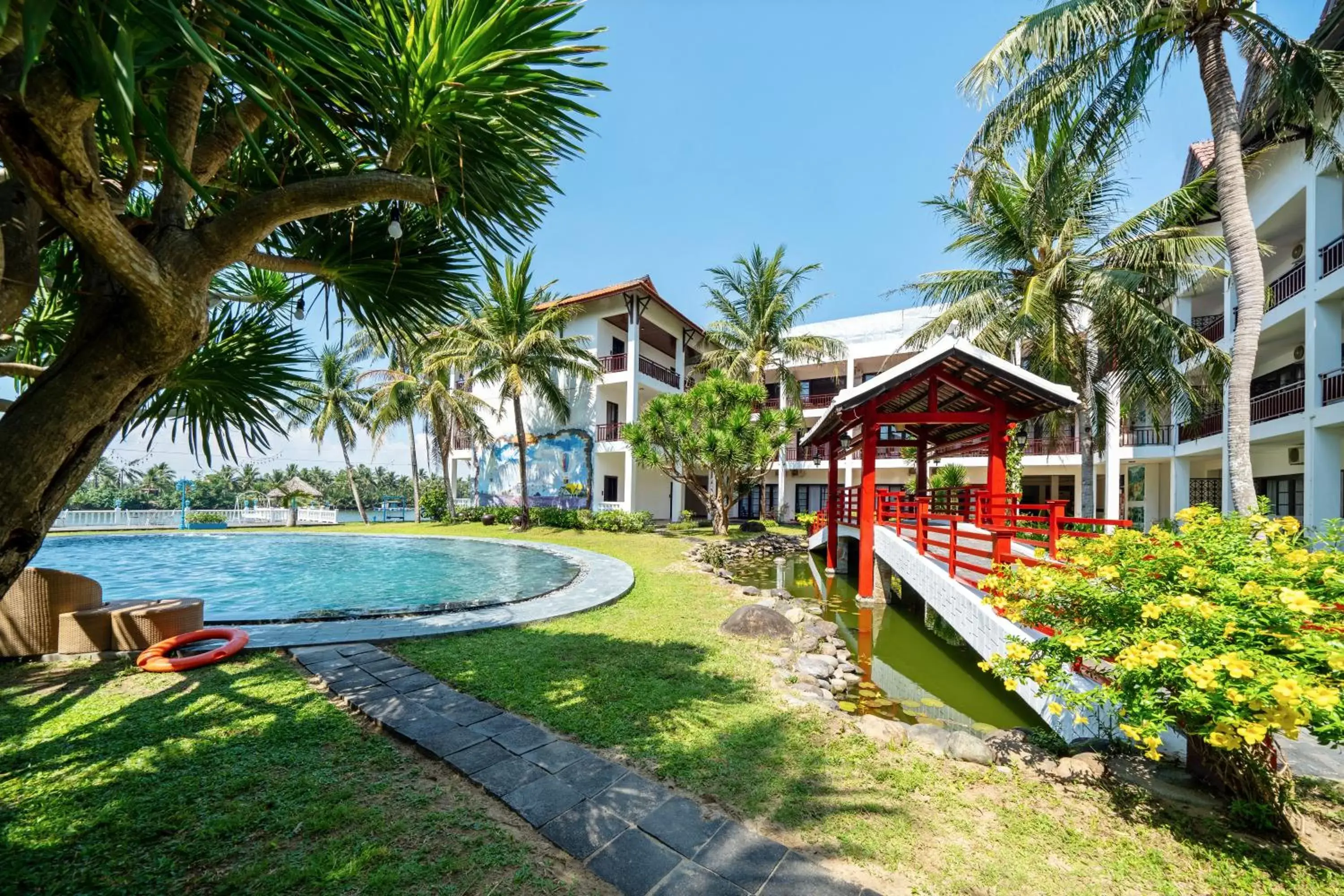 Swimming pool, Property Building in River Beach Resort & Residences