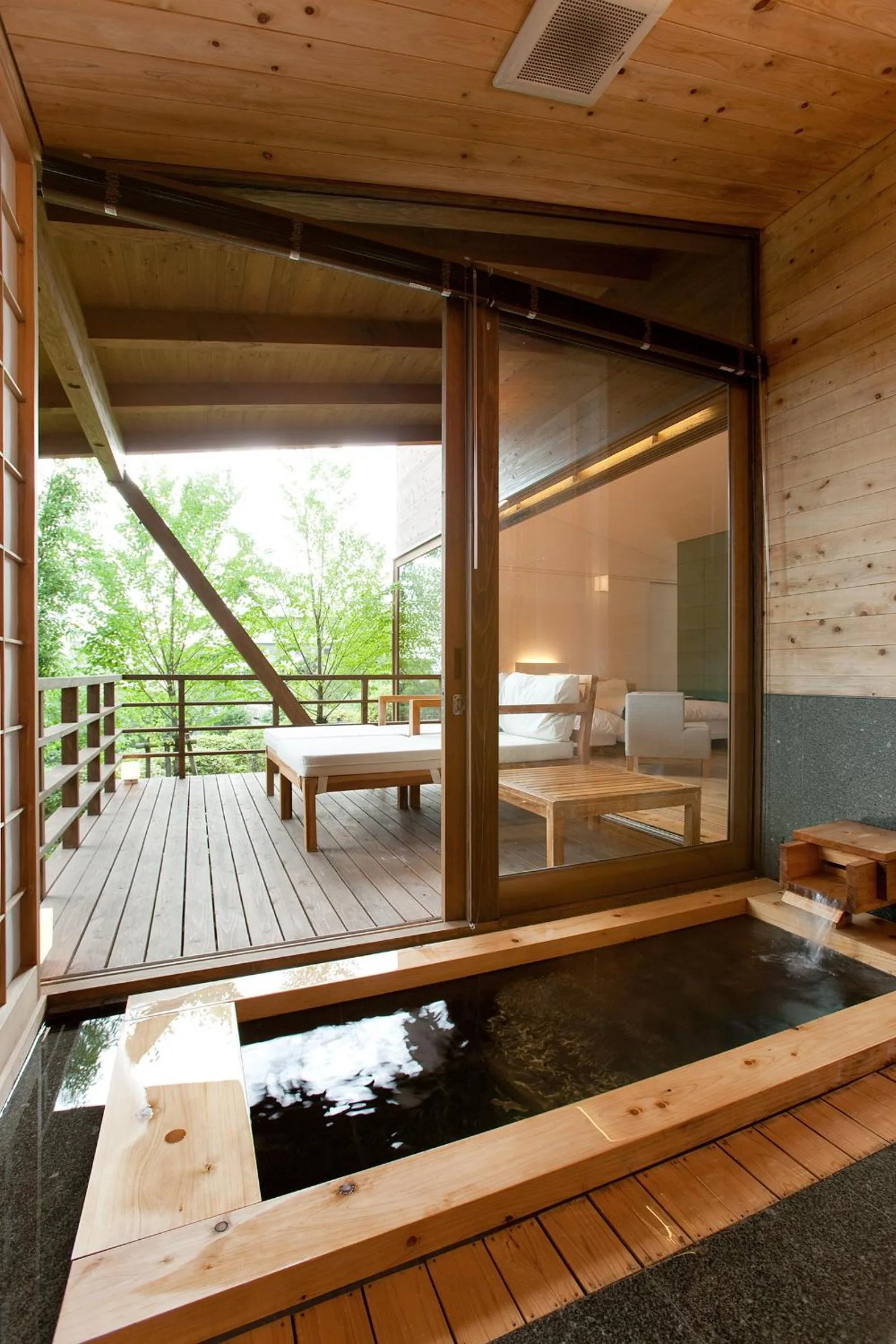 Hot Spring Bath in Satsuki Bessou