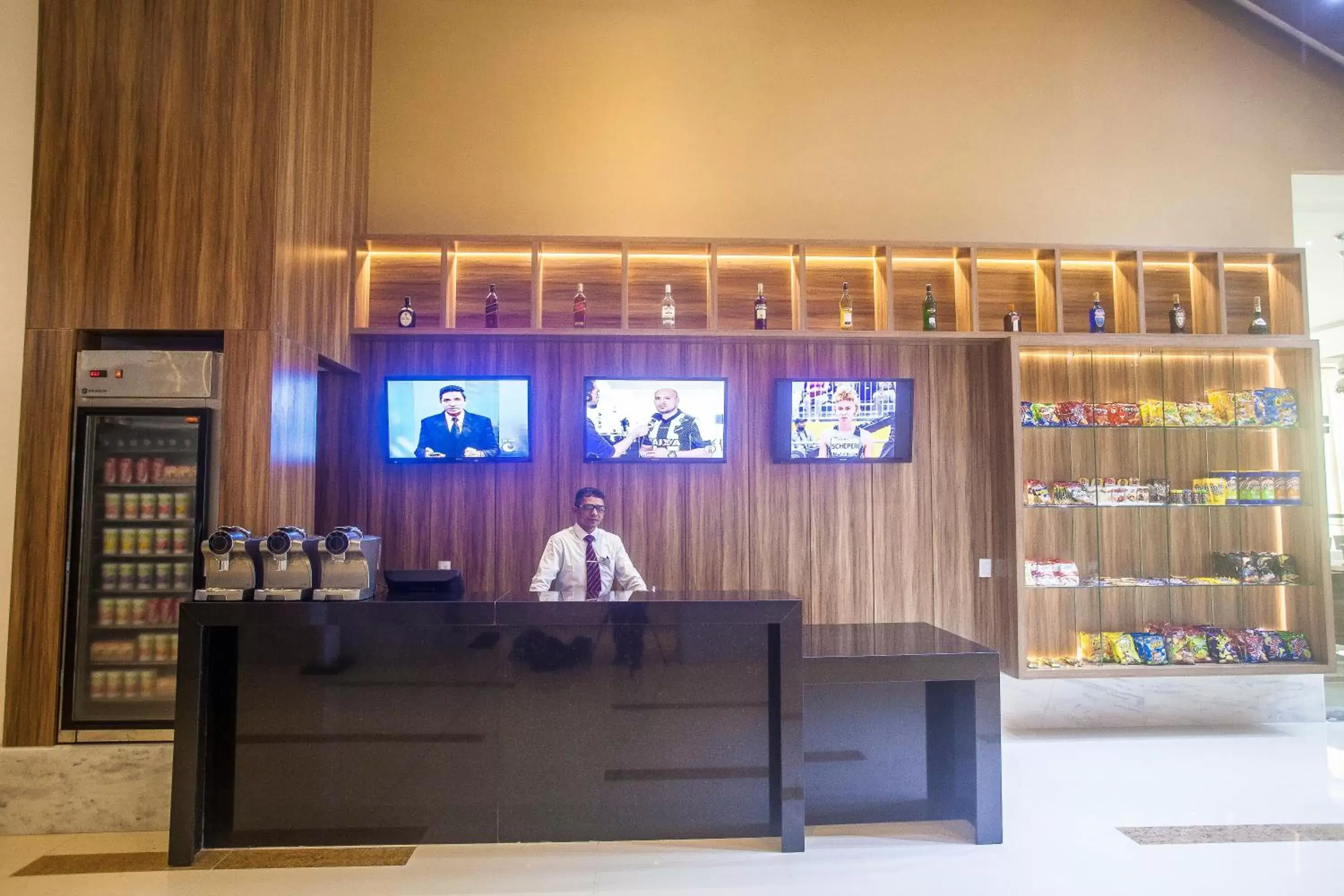 Lounge or bar in Holiday Inn Natal, an IHG Hotel