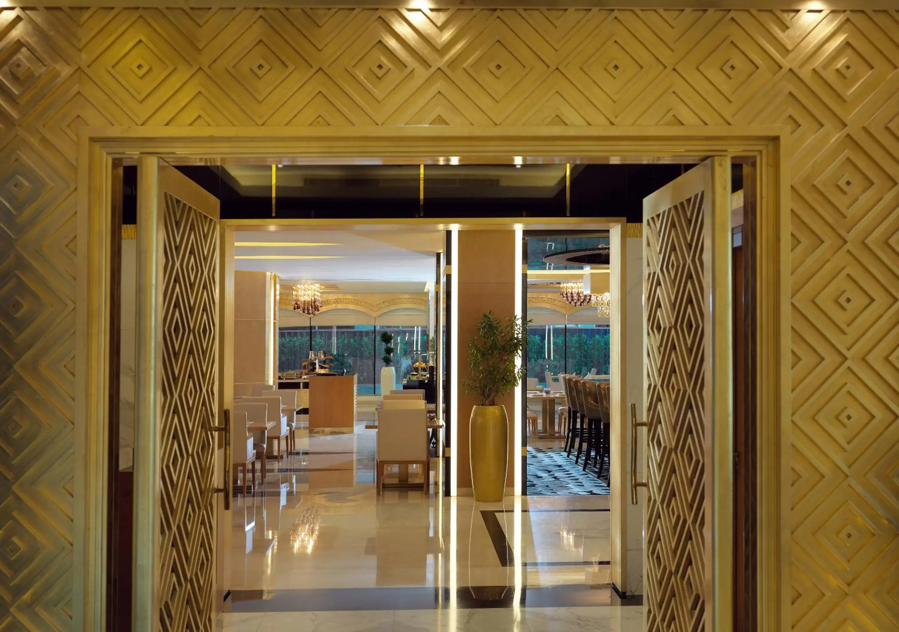 Restaurant/places to eat, Patio/Outdoor Area in Damac Maison Dubai Mall Street