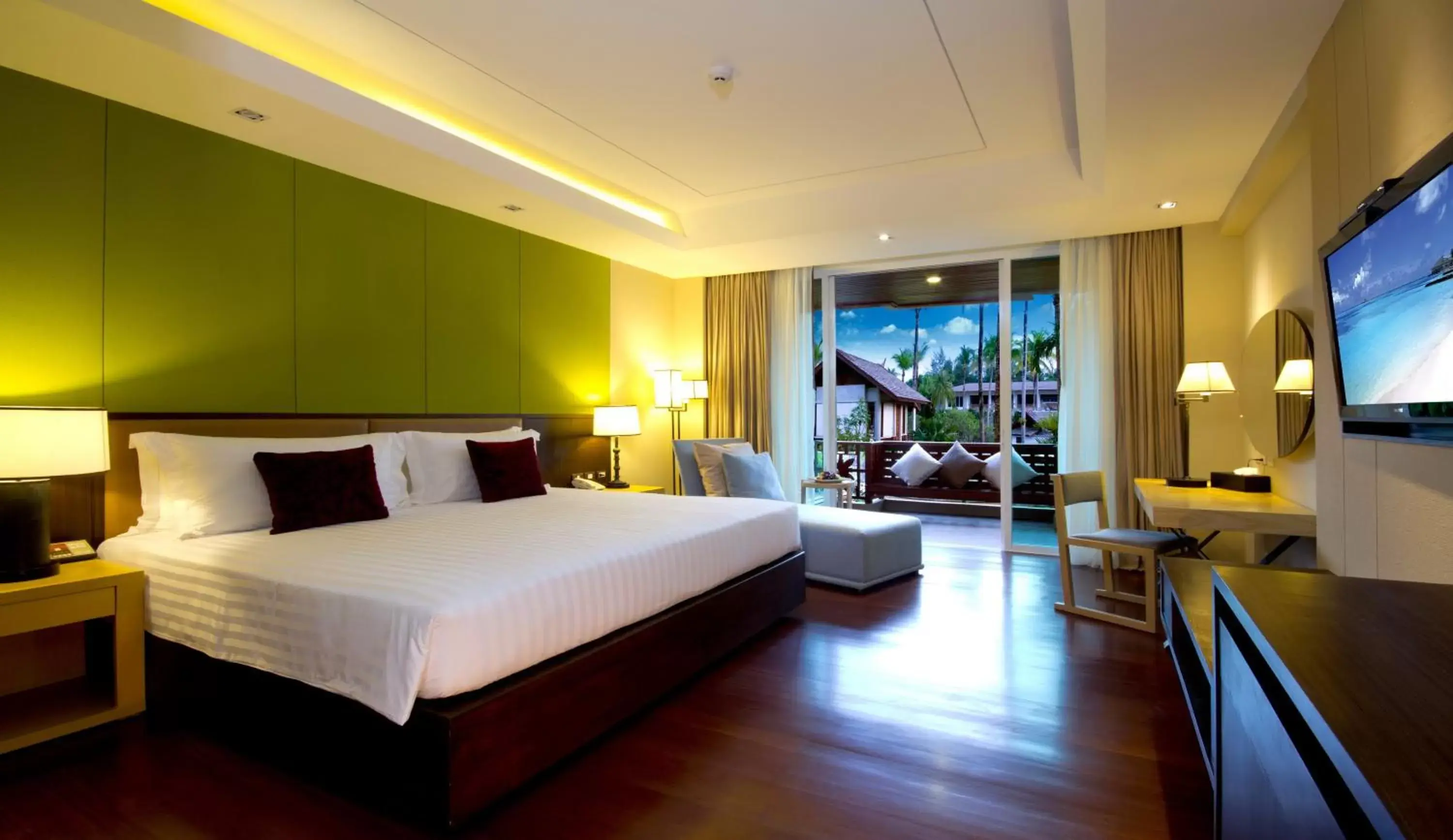 Bed in Graceland Khaolak Beach Resort- SHA Extra Plus