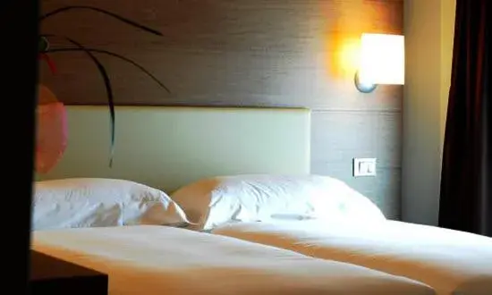 Bed in Hotel Operà