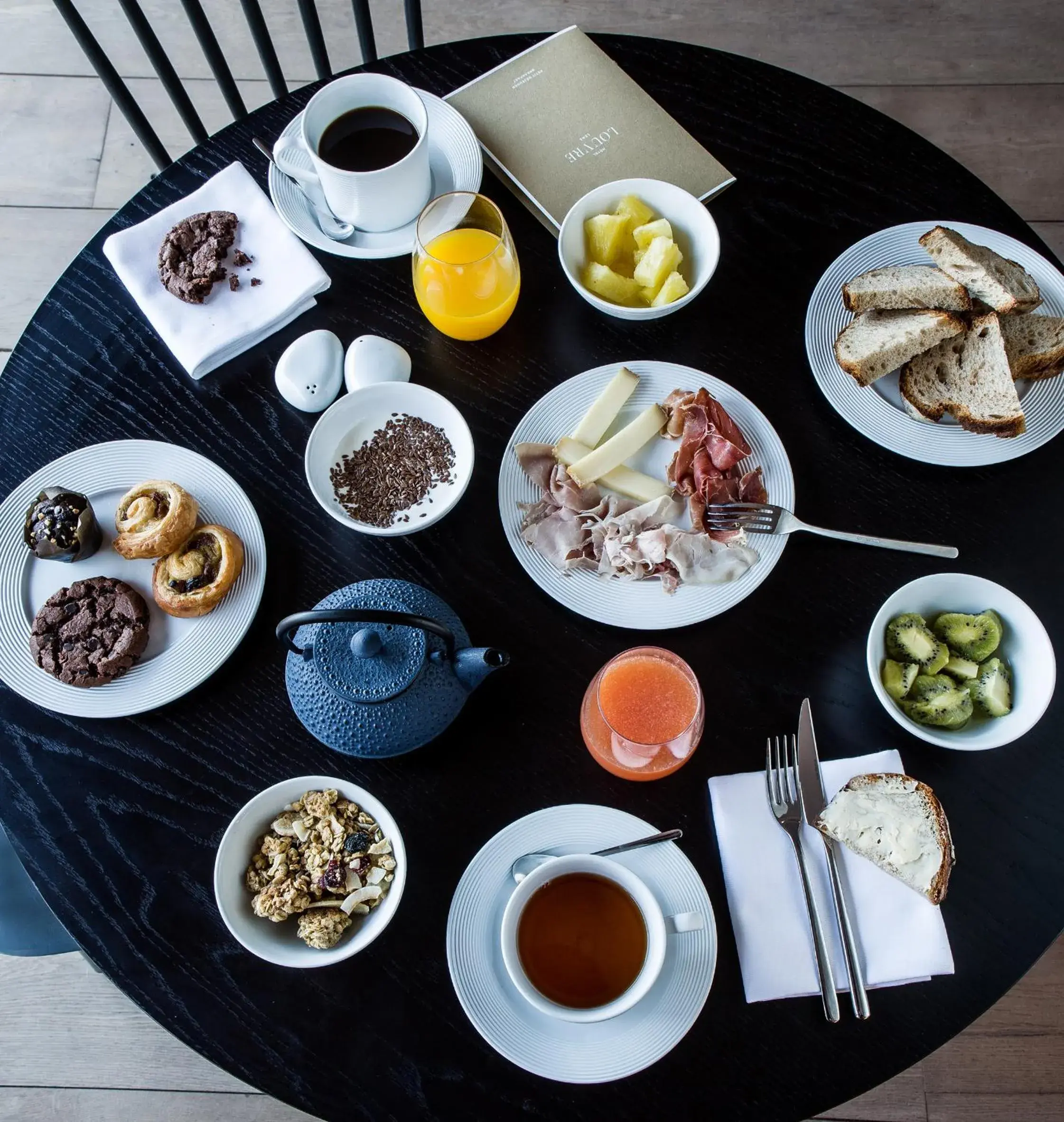 Buffet breakfast, Breakfast in Hotel Louvre Lens - Esprit de France
