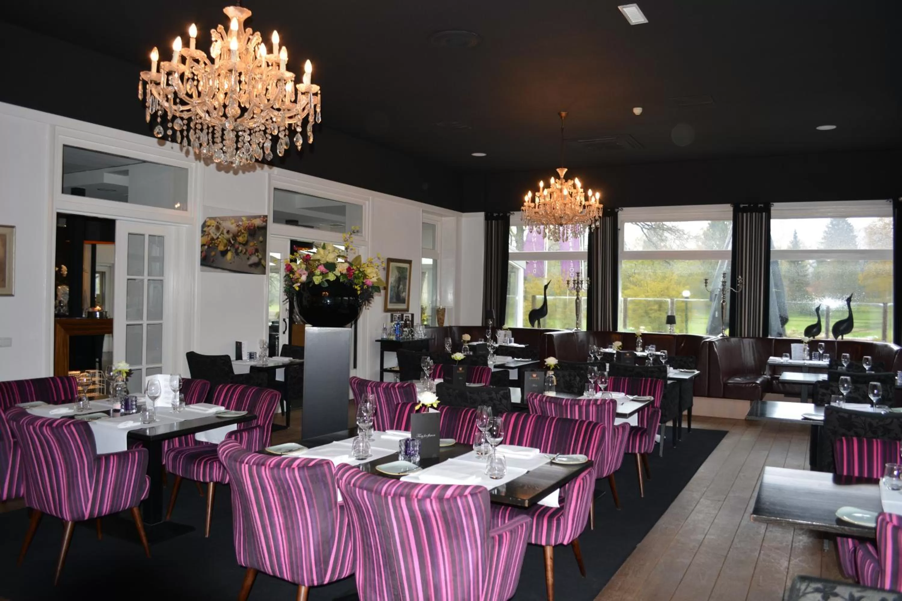 Restaurant/Places to Eat in Hotel Oranjeoord