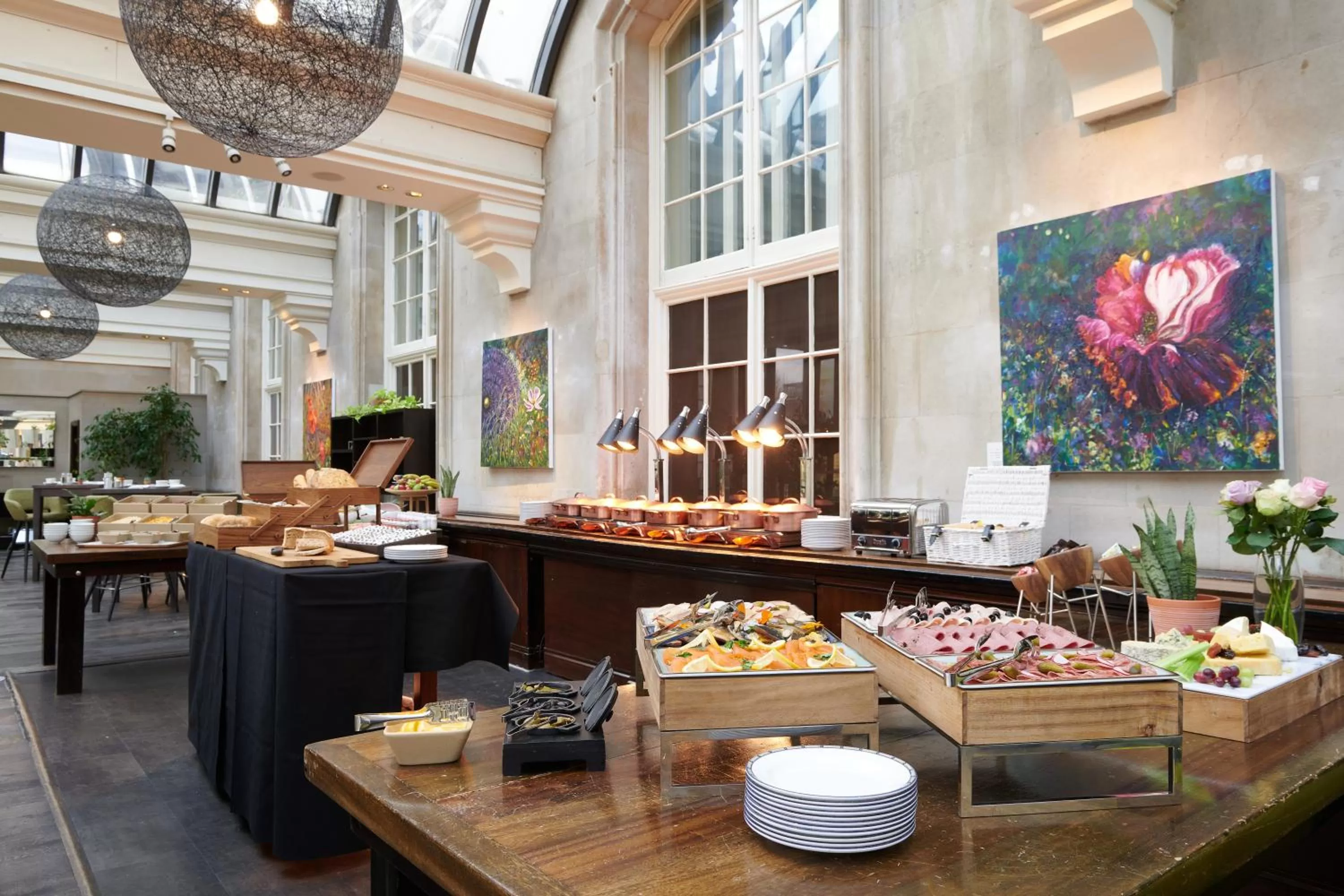 Restaurant/places to eat in The Dilly