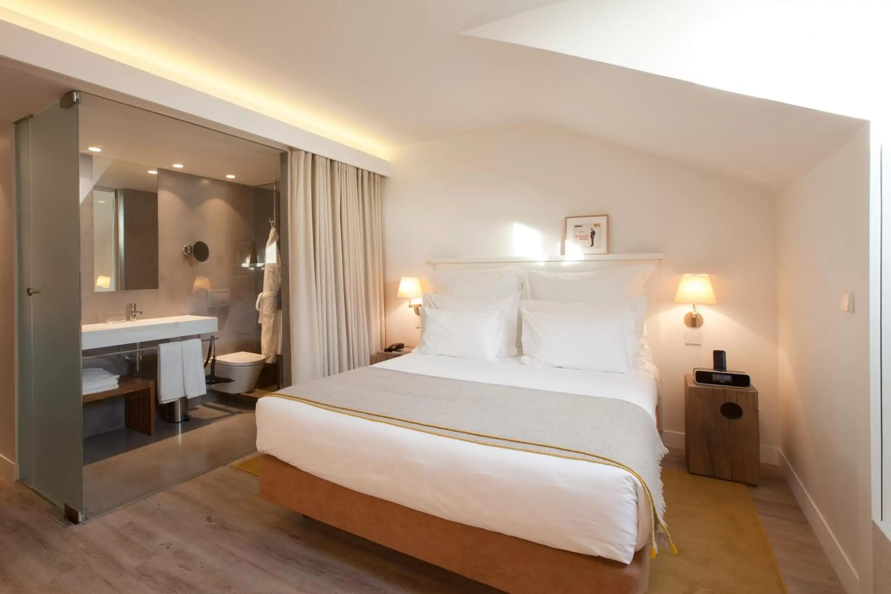 Photo of the whole room, Bed in Memmo Alfama - Design Hotels