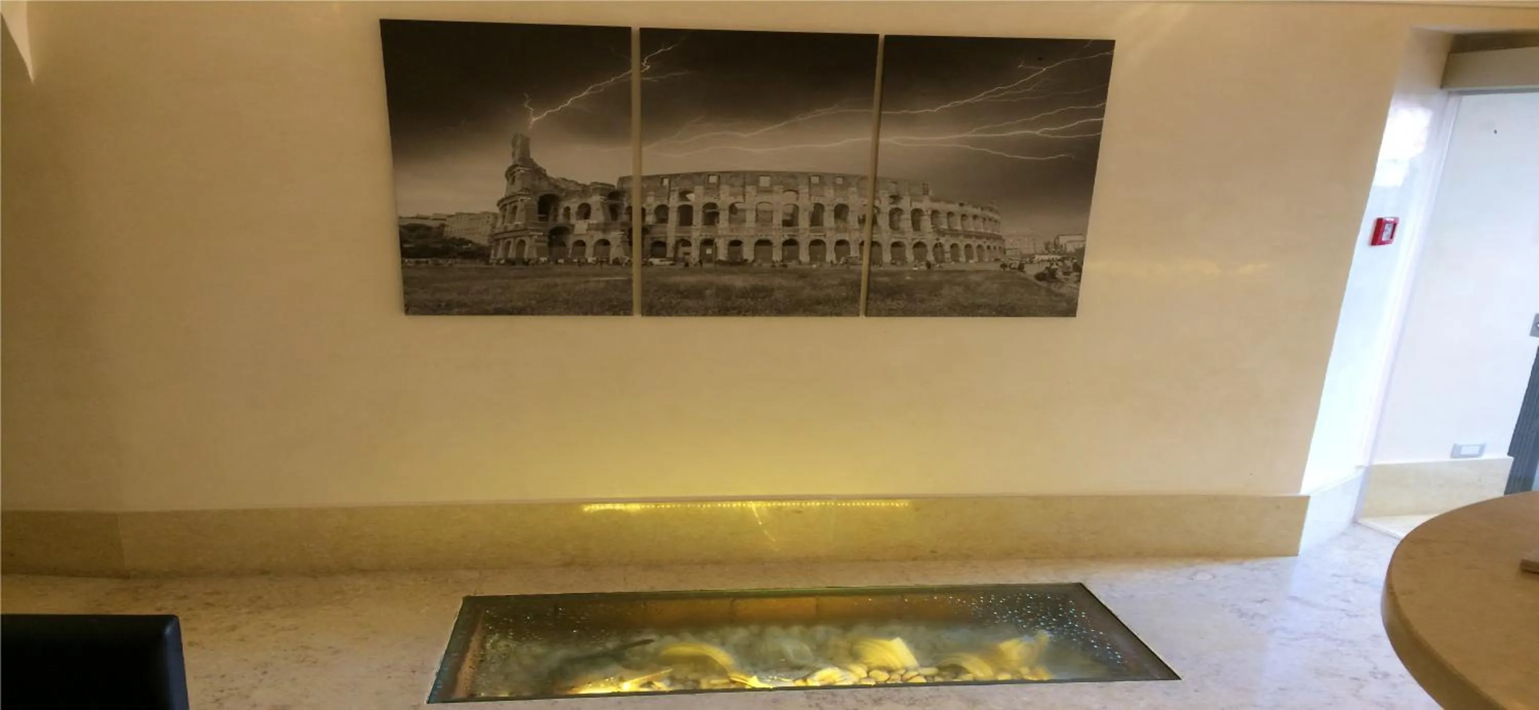 Decorative detail in Hotel Elide