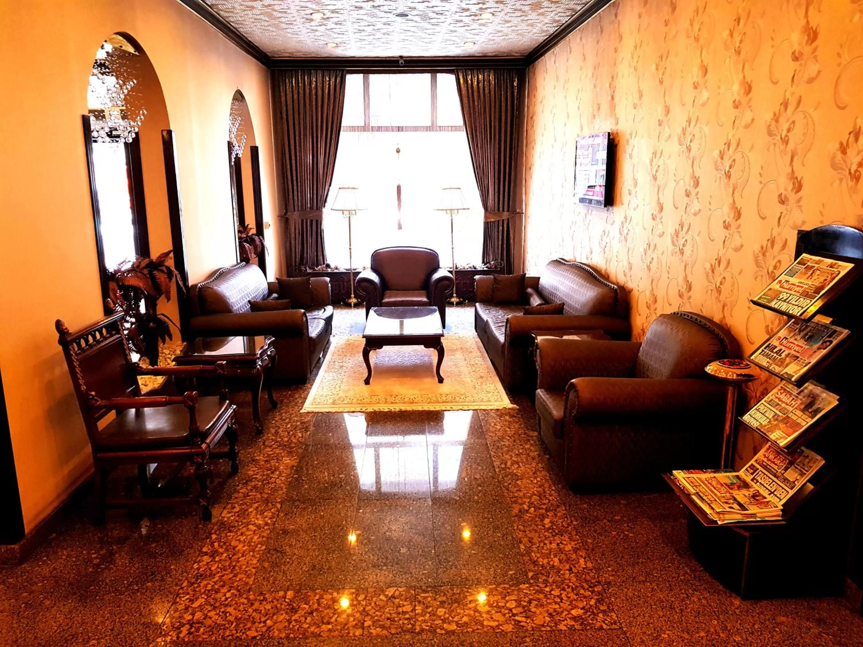 Lobby or reception in Business Park Hotel