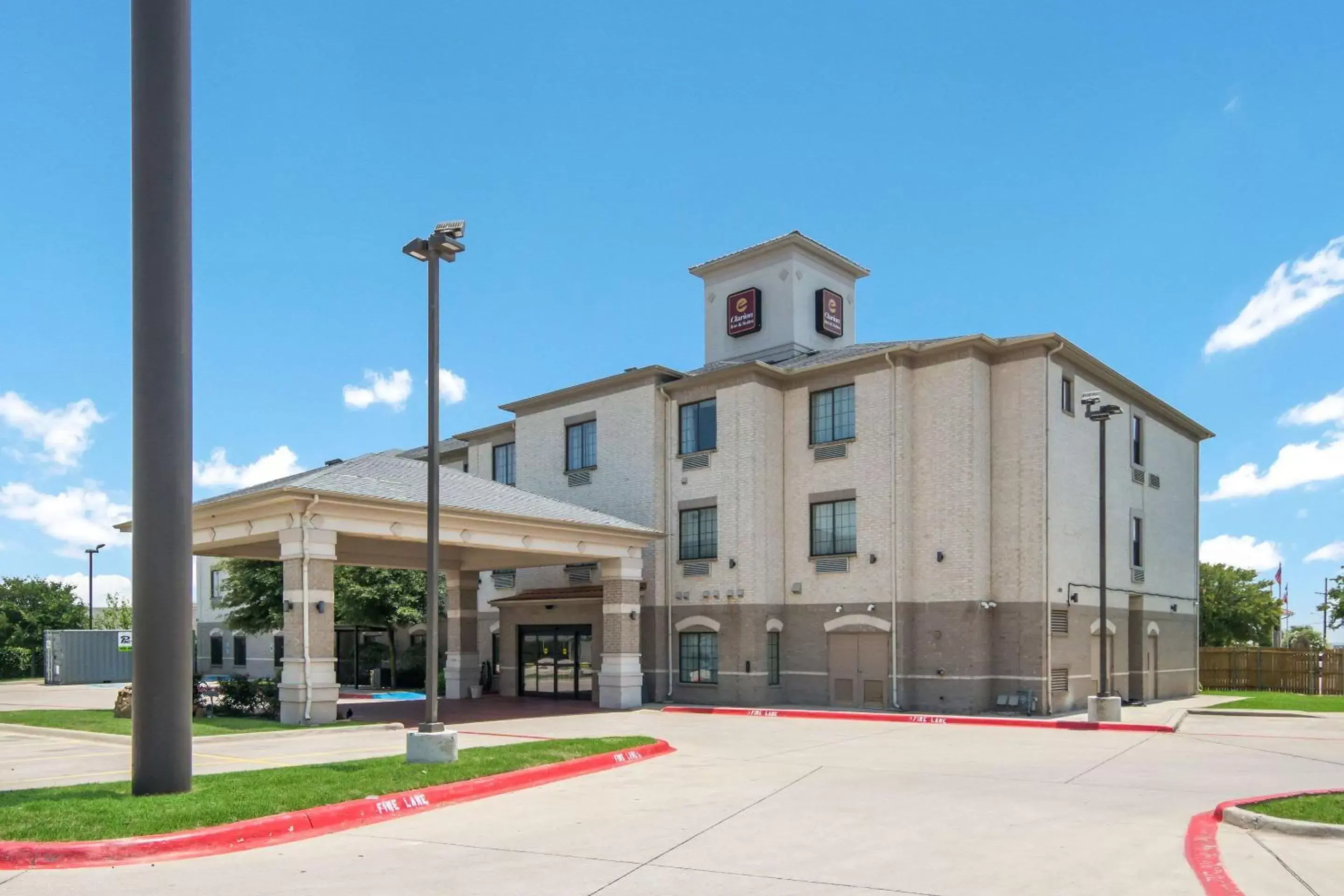 Property Building in Clarion Inn and Suites Weatherford