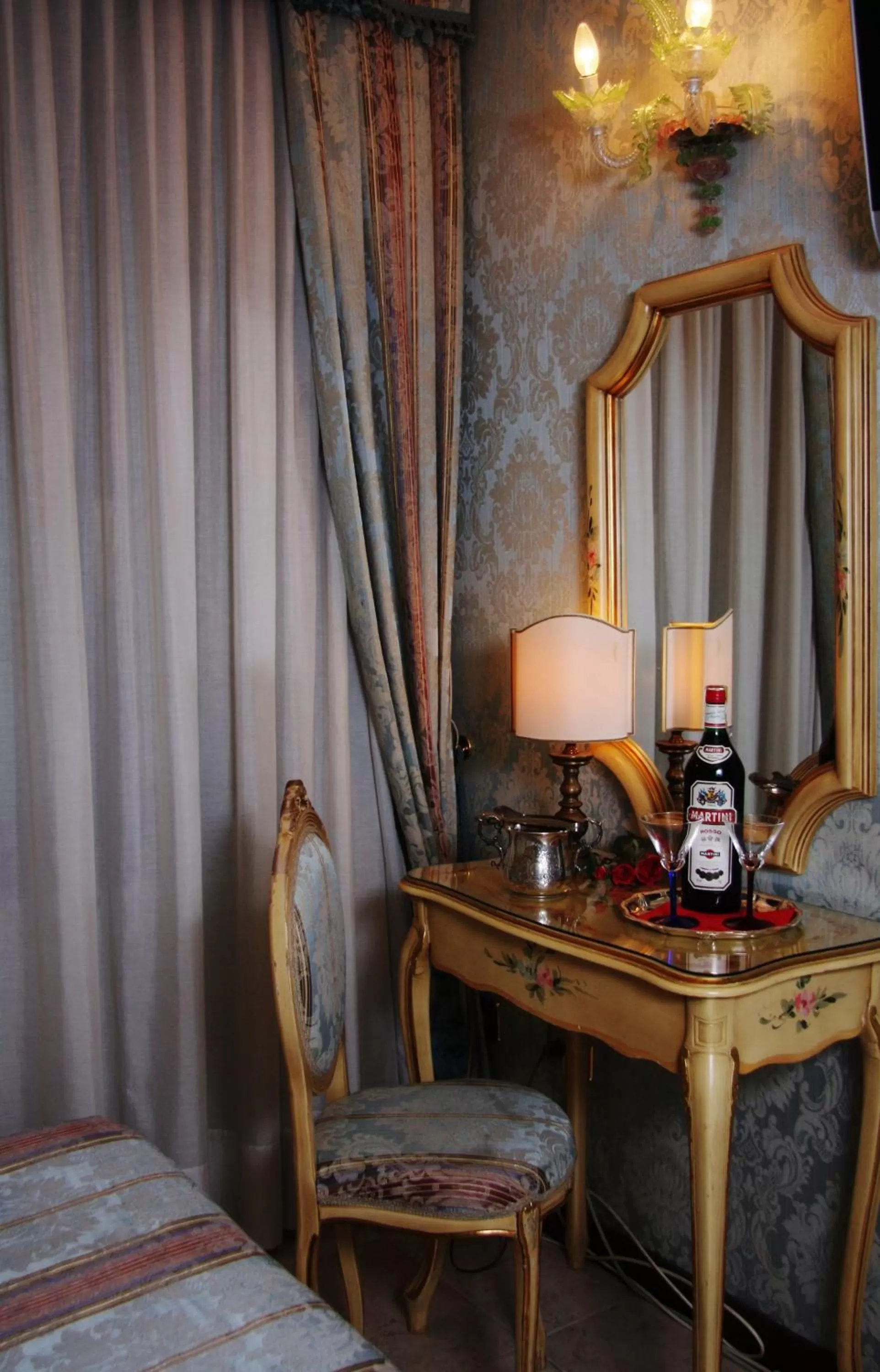 Photo of the whole room, Seating Area in Hotel San Gallo