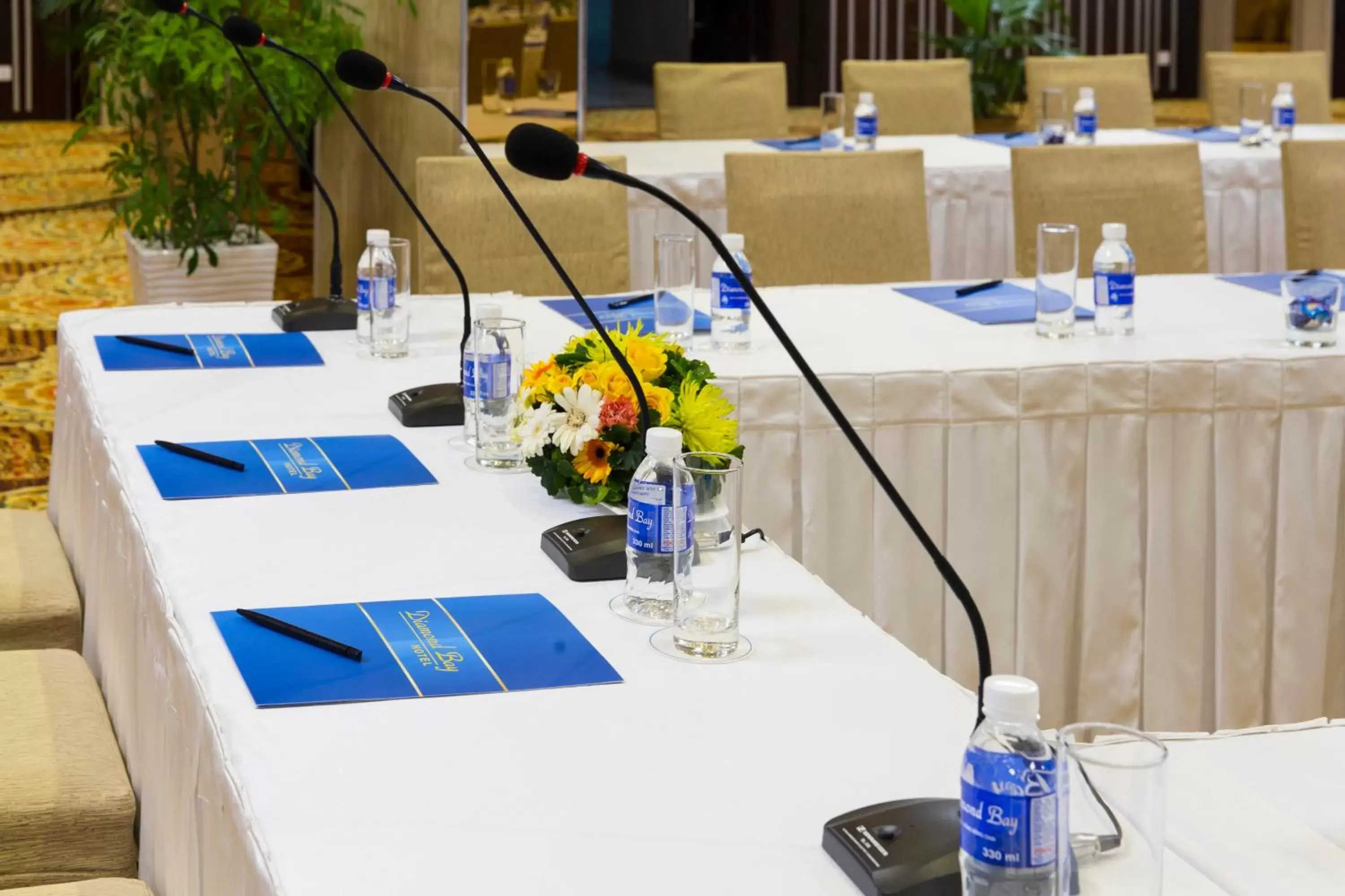 Business facilities in Diamond Bay Hotel