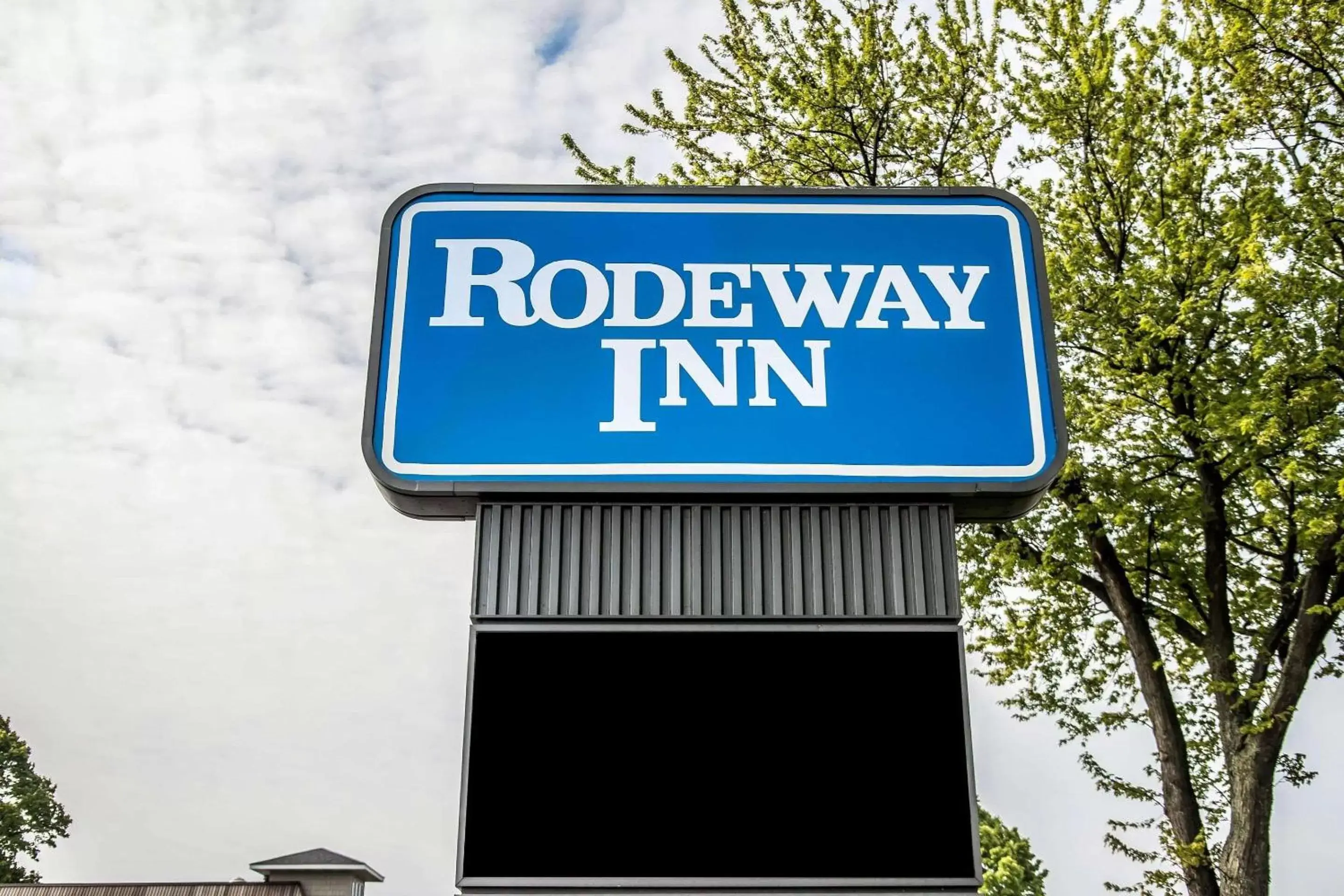 Property building in Rodeway Inn Grand Haven