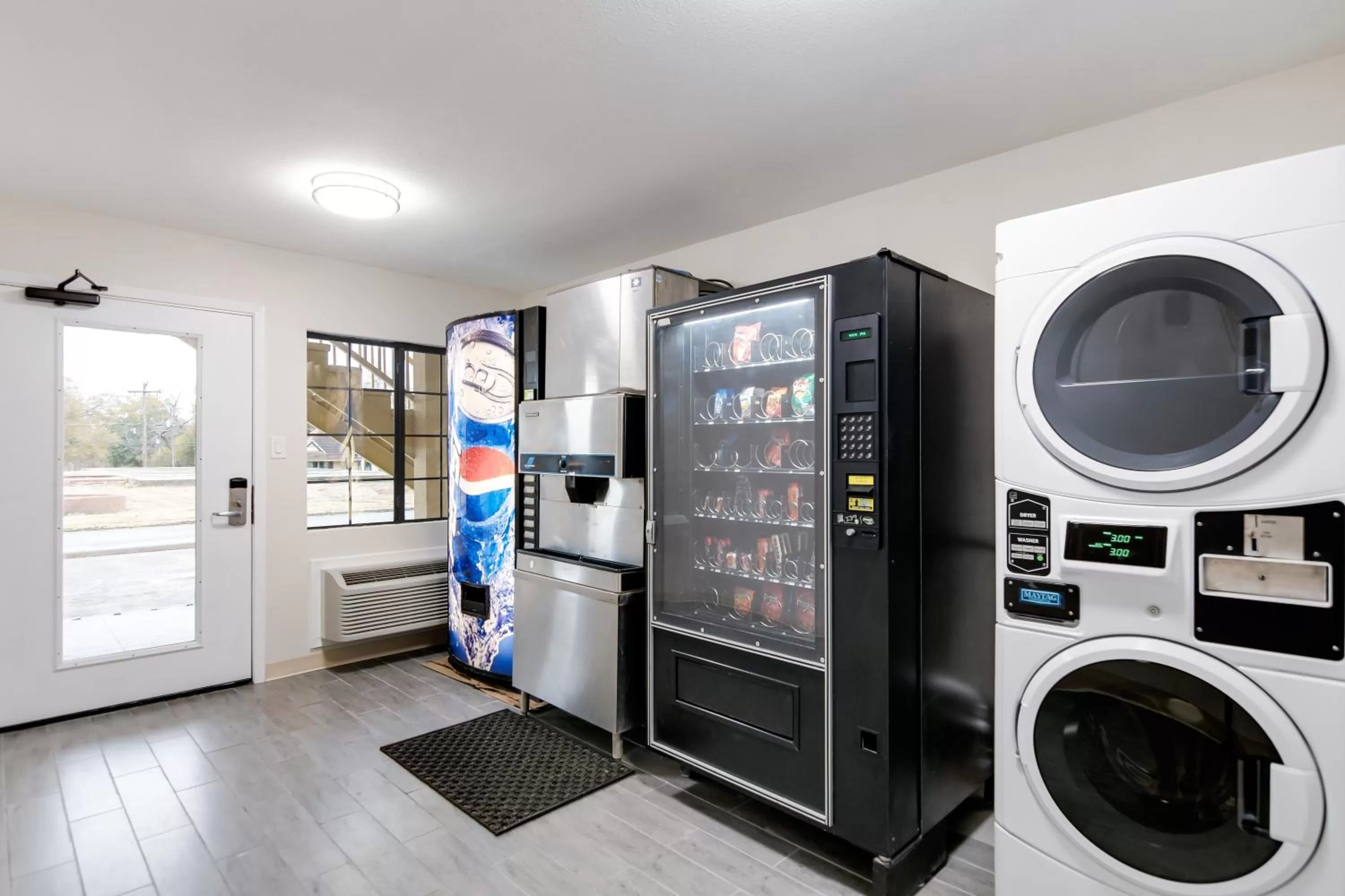 Other in Super 8 by Wyndham Palestine TX