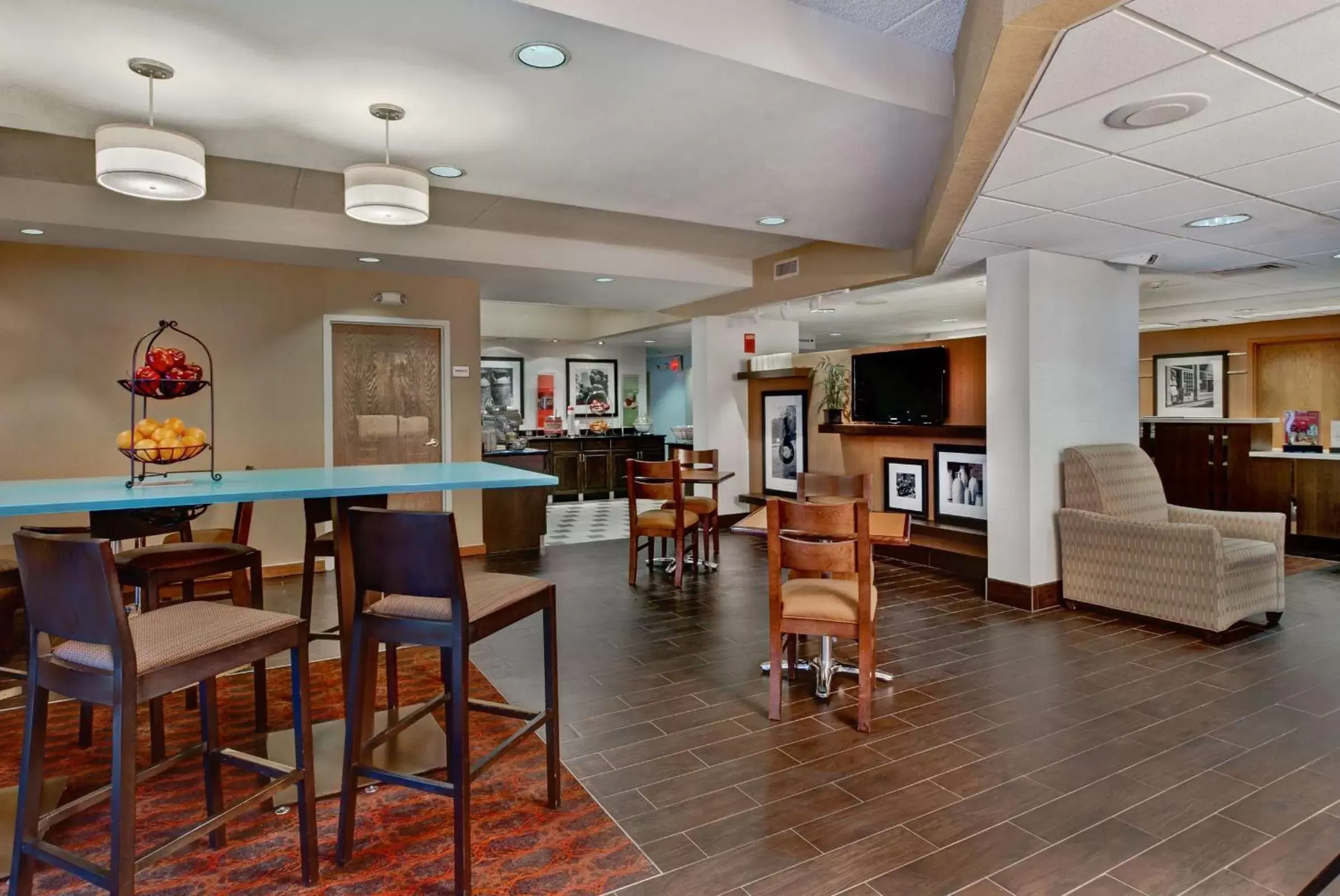 Lobby or reception in Hampton Inn Milwaukee Northwest