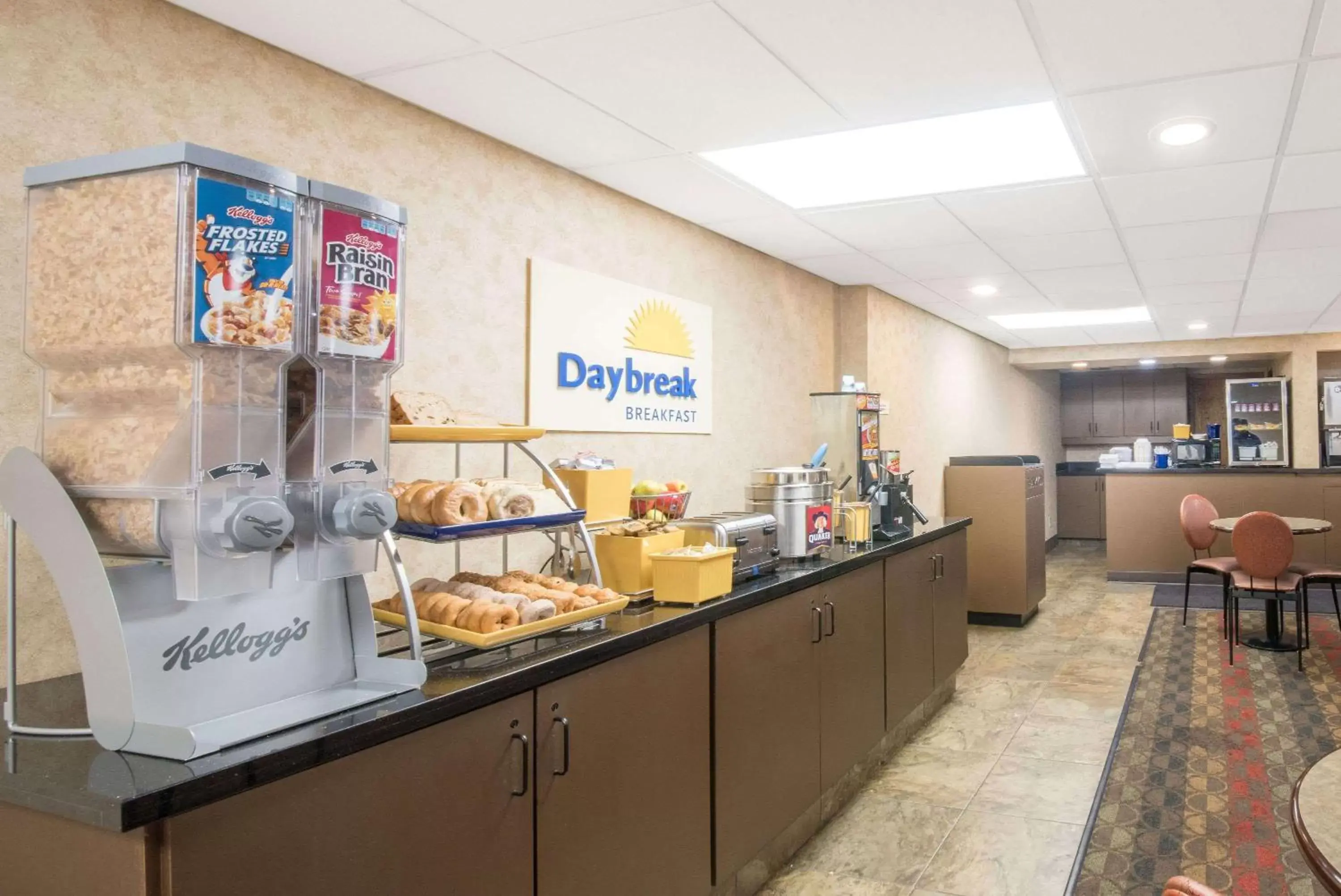 Restaurant/Places to Eat in Days Inn by Wyndham Duluth Lakewalk