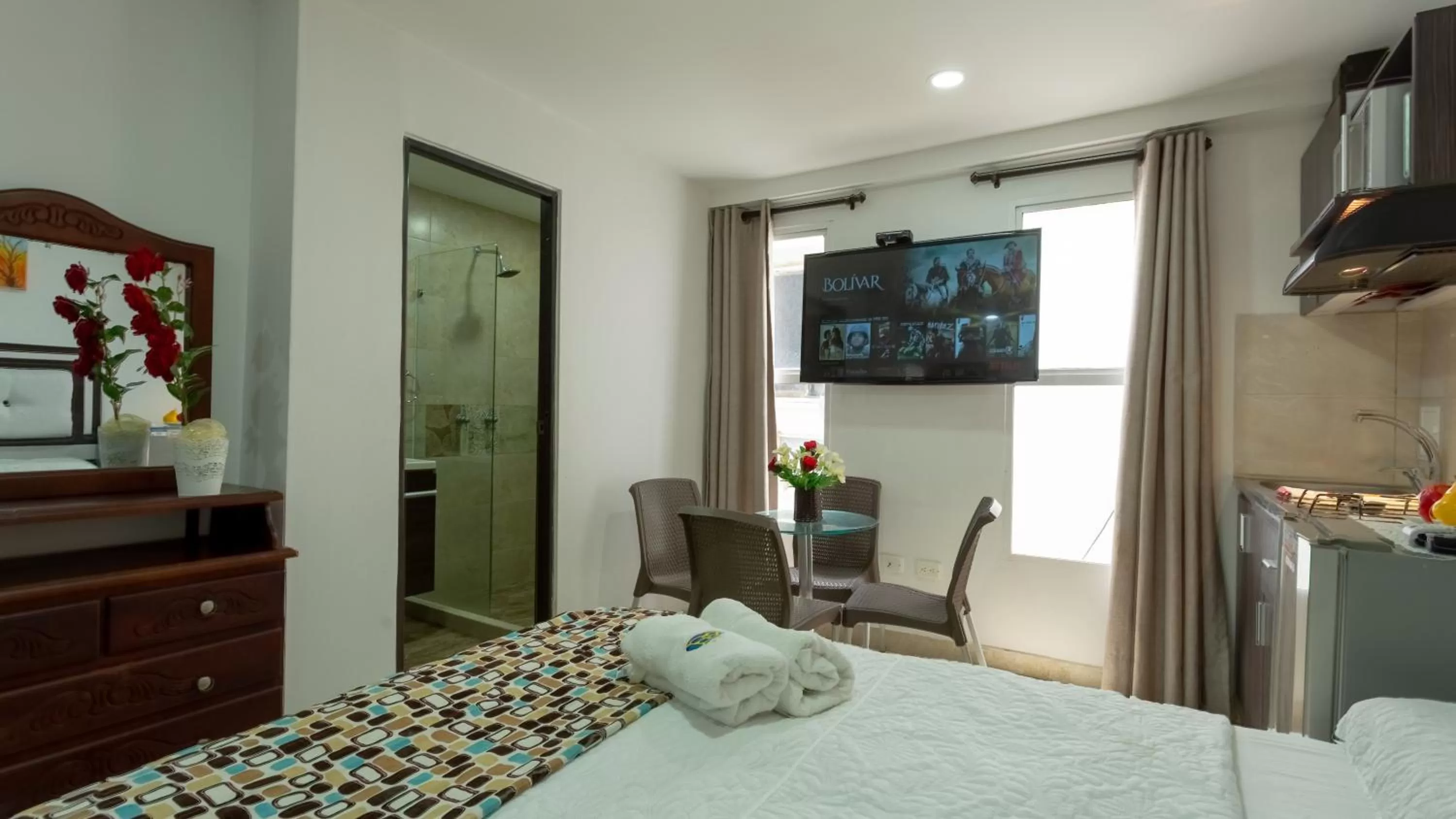 Photo of the whole room, Bed in Hollywood Beach Suite