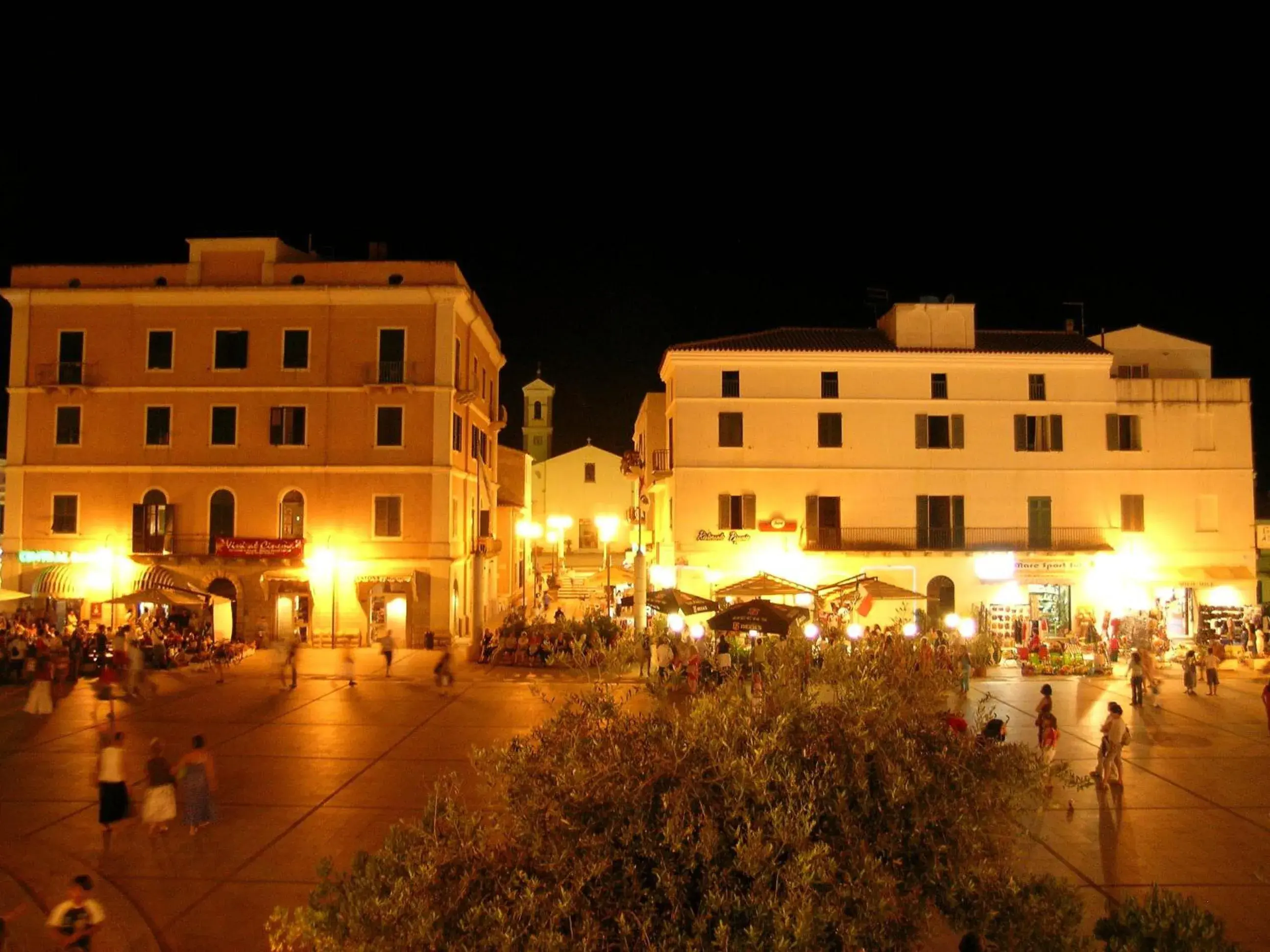 Neighbourhood, Property Building in Hotel Corallaro