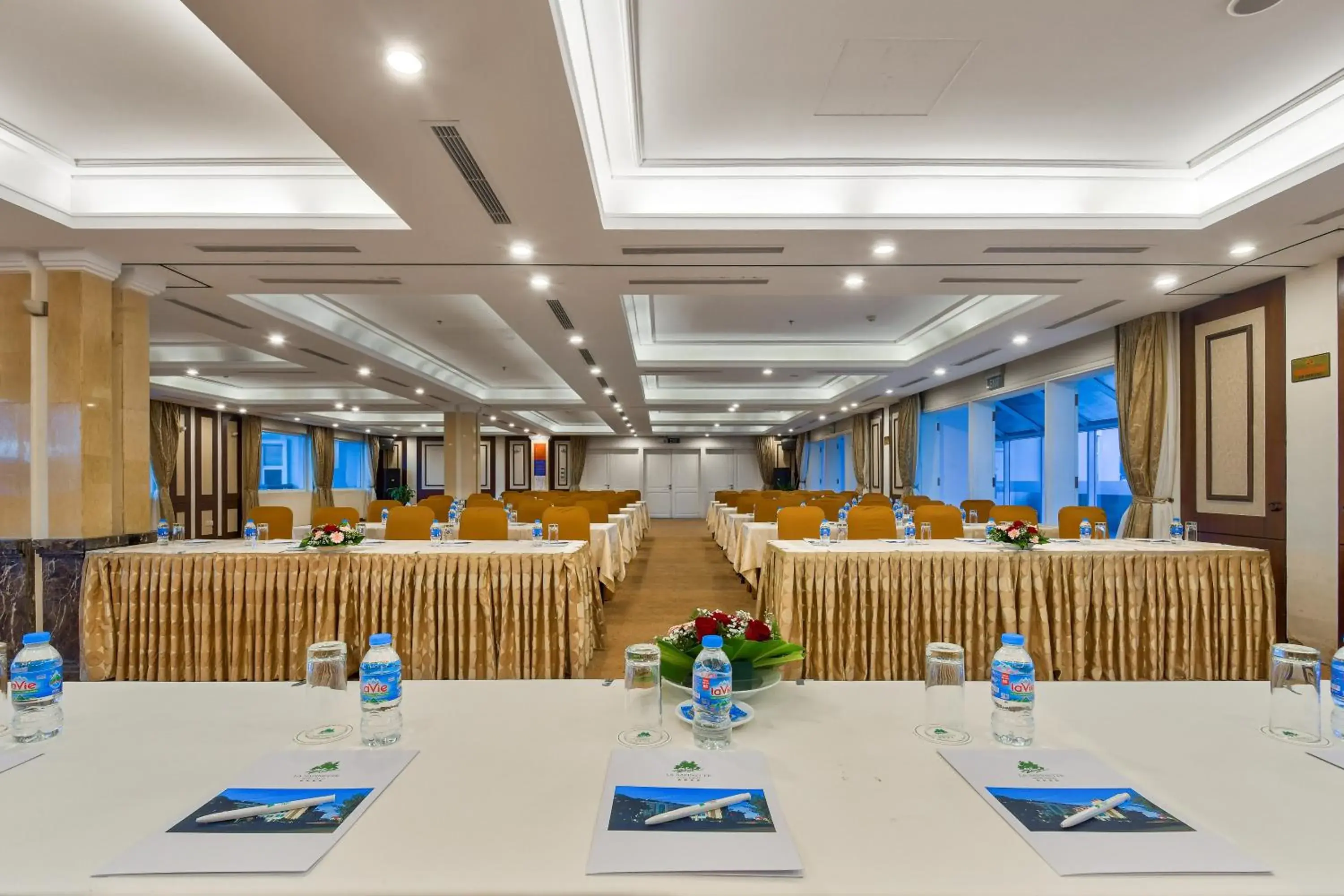 Banquet/Function facilities in La Sapinette Hotel