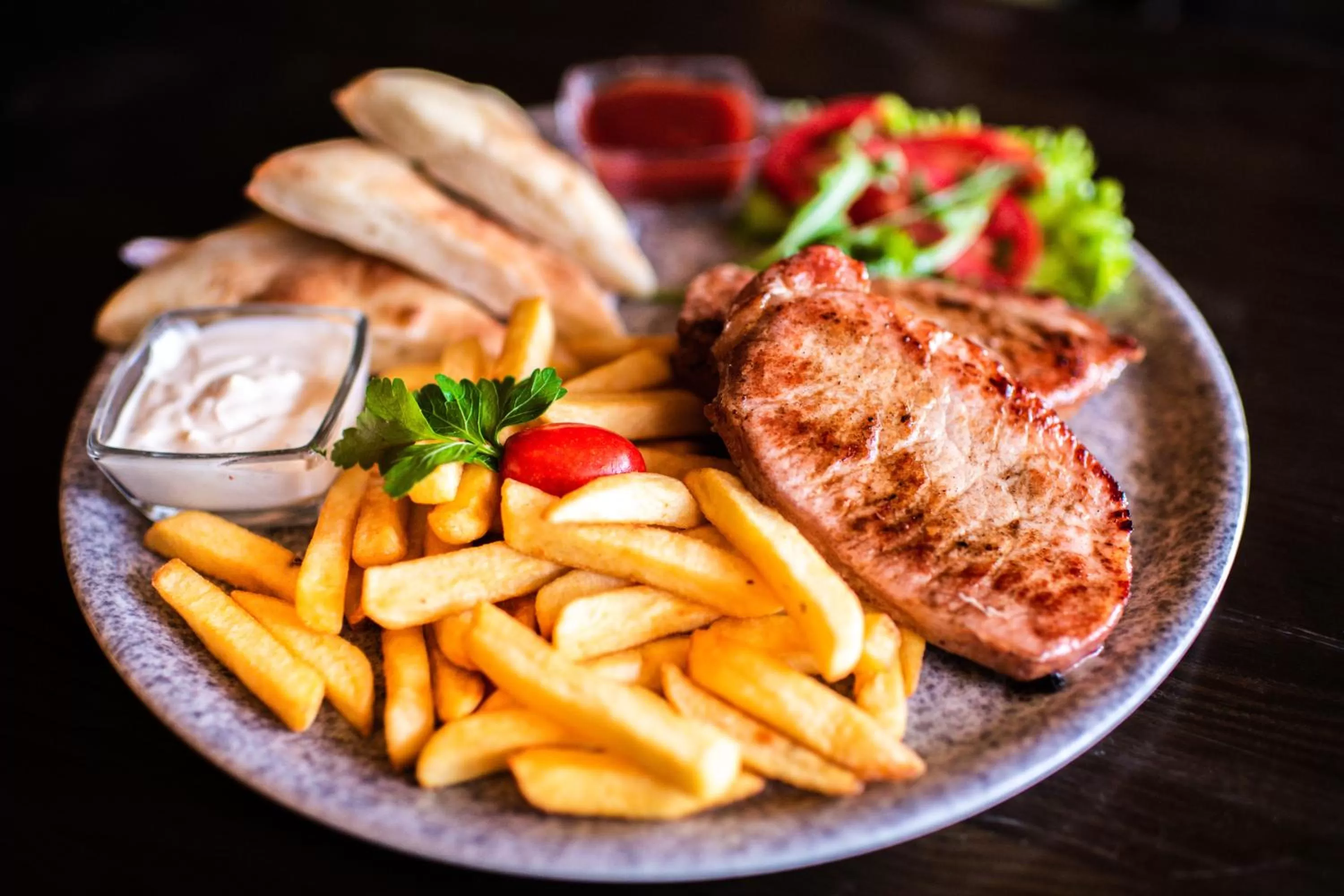 Restaurant/places to eat in Hotel Le Pont