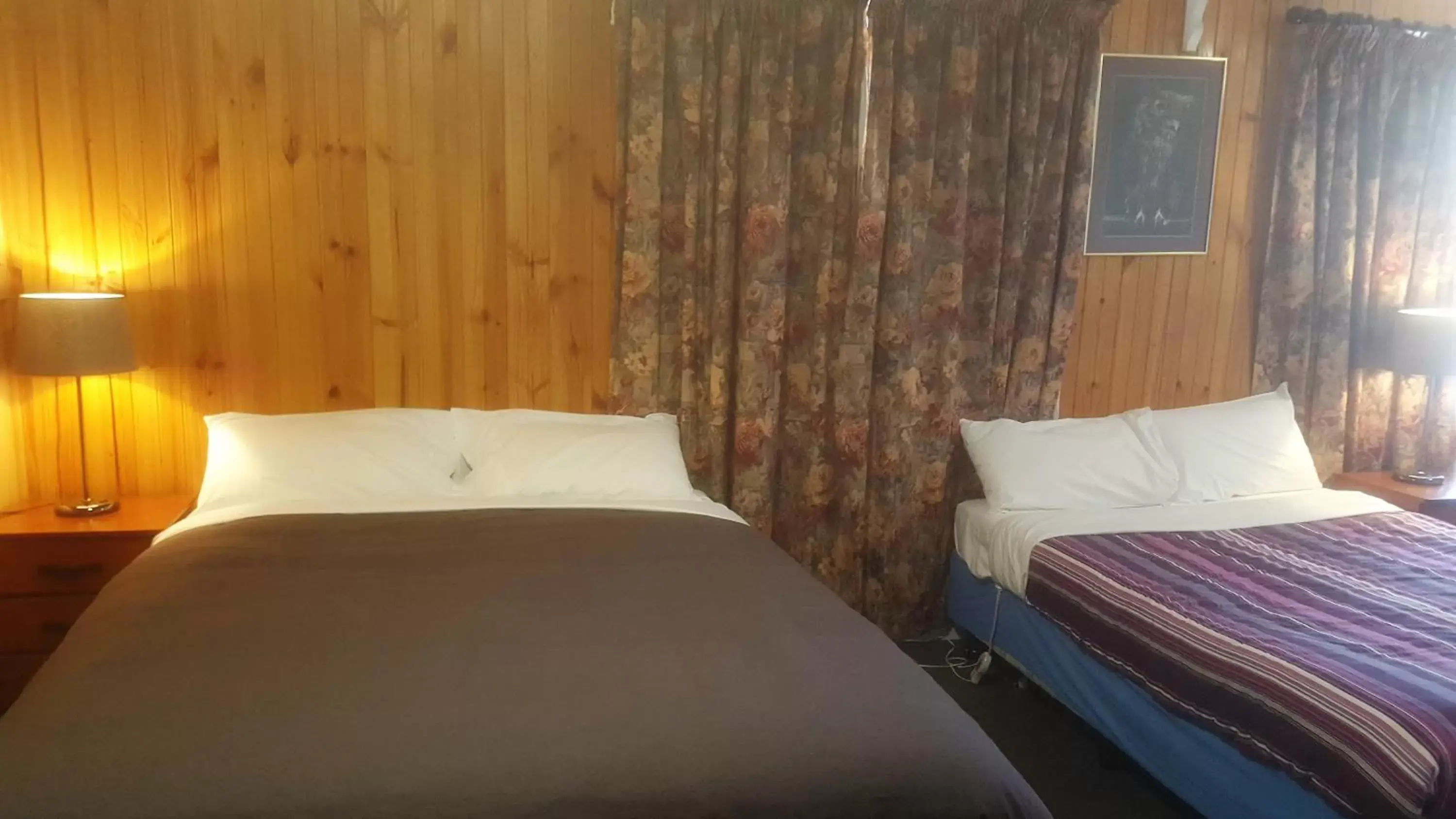 Bedroom, Bed in Clunes Motel