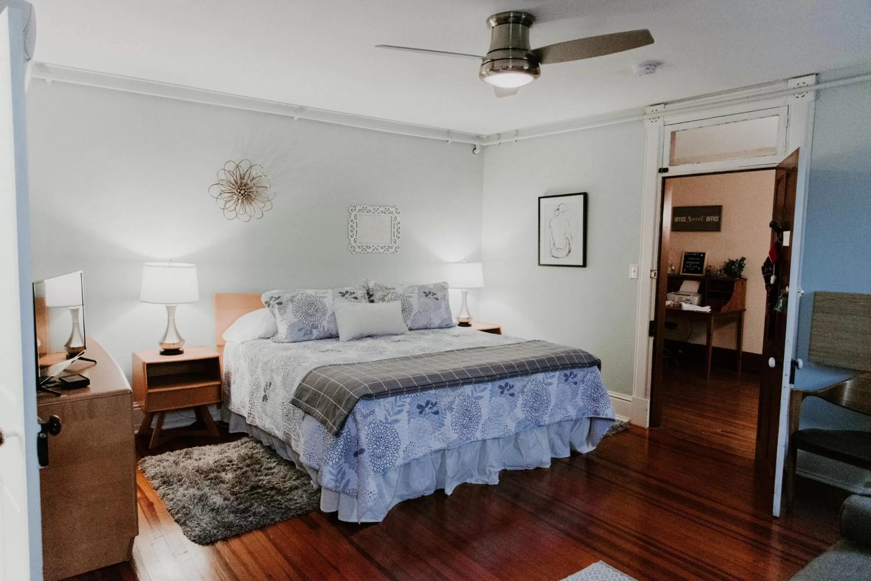 Bed in Georges on York B&B