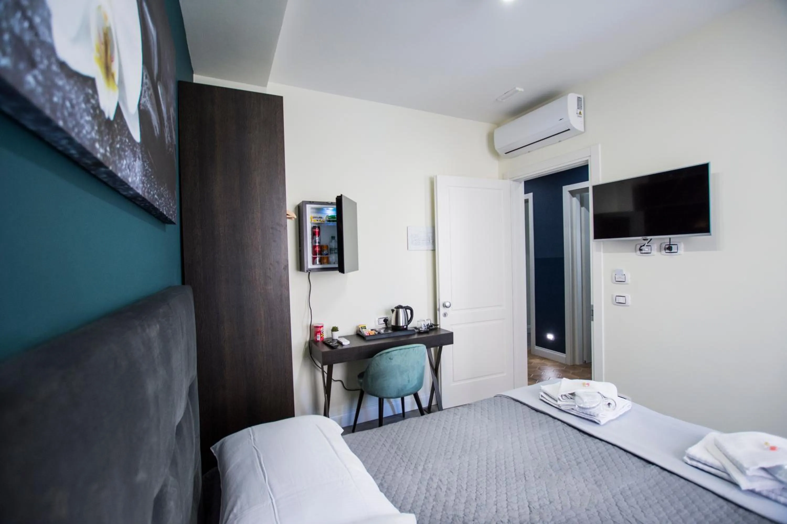 Bedroom, Bed in Regolo Rooms Vaticano