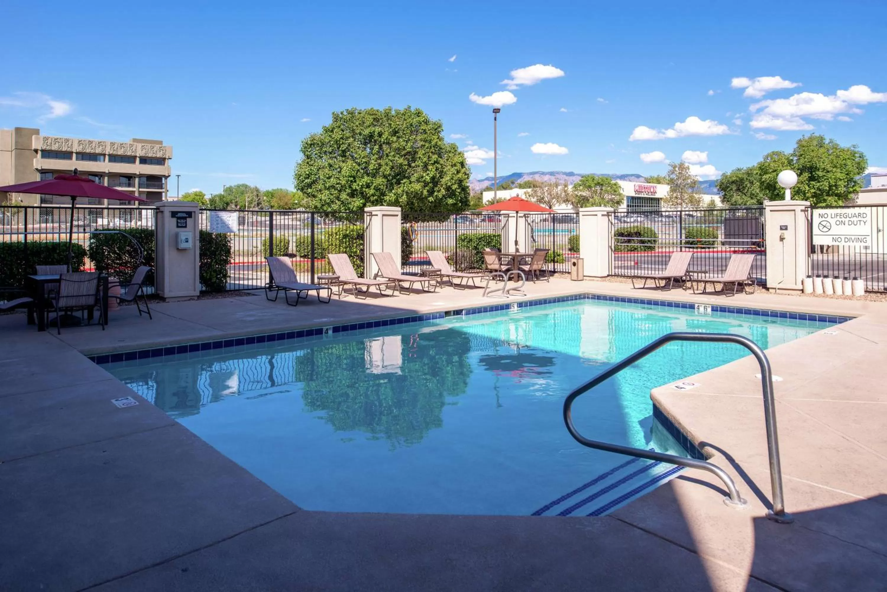 Pool view in Hampton Inn Albuquerque - University/Midtown
