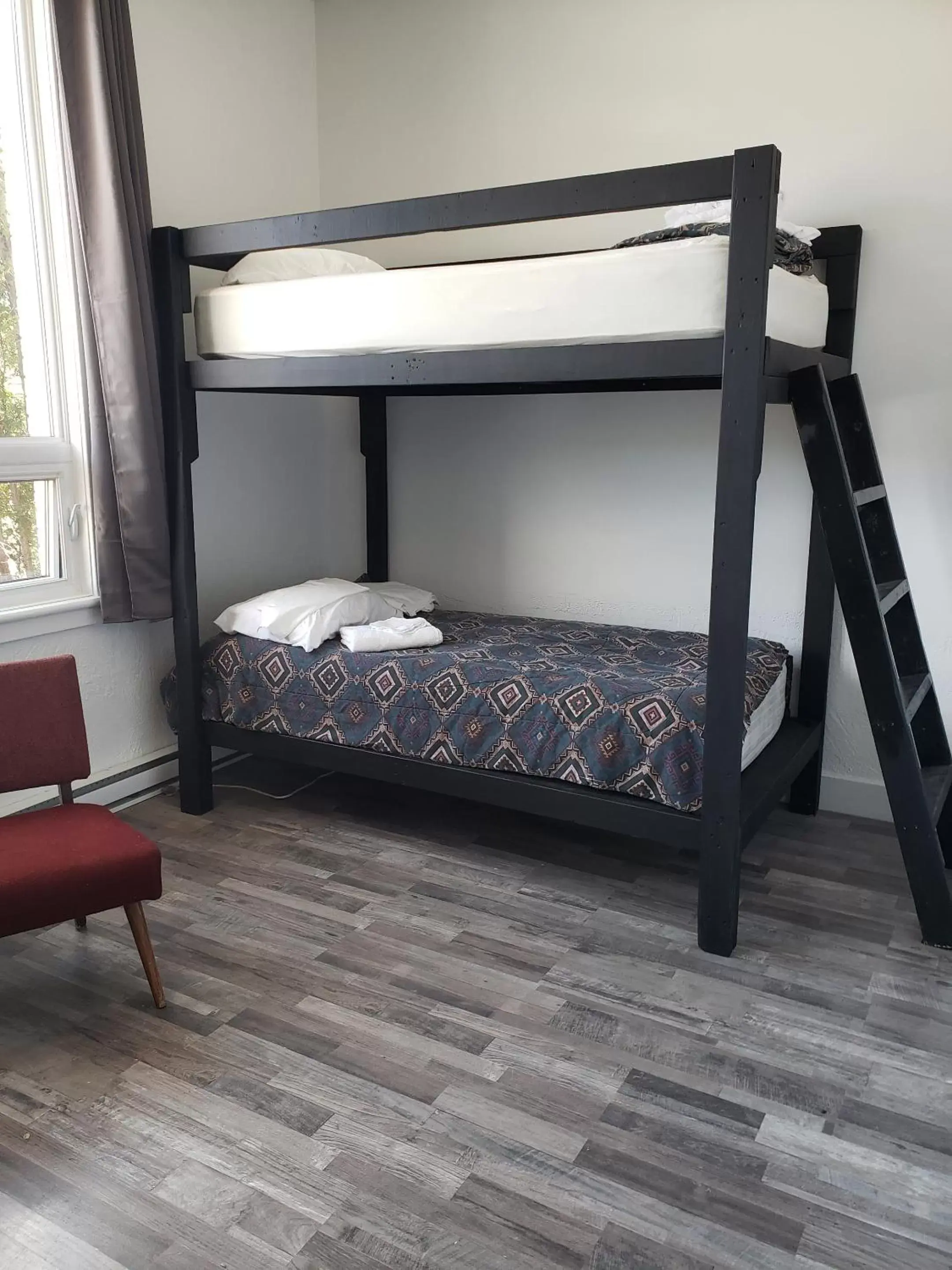 Bedroom, Bunk Bed in Auberge La Petite École de Forillon