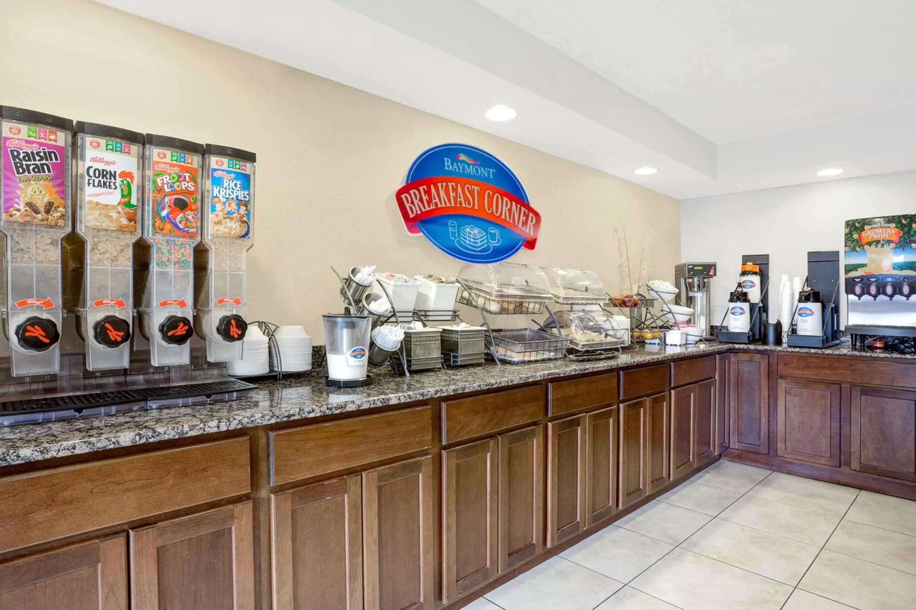 Restaurant/Places to Eat in Baymont Inn & Suites by Wyndham San Marcos