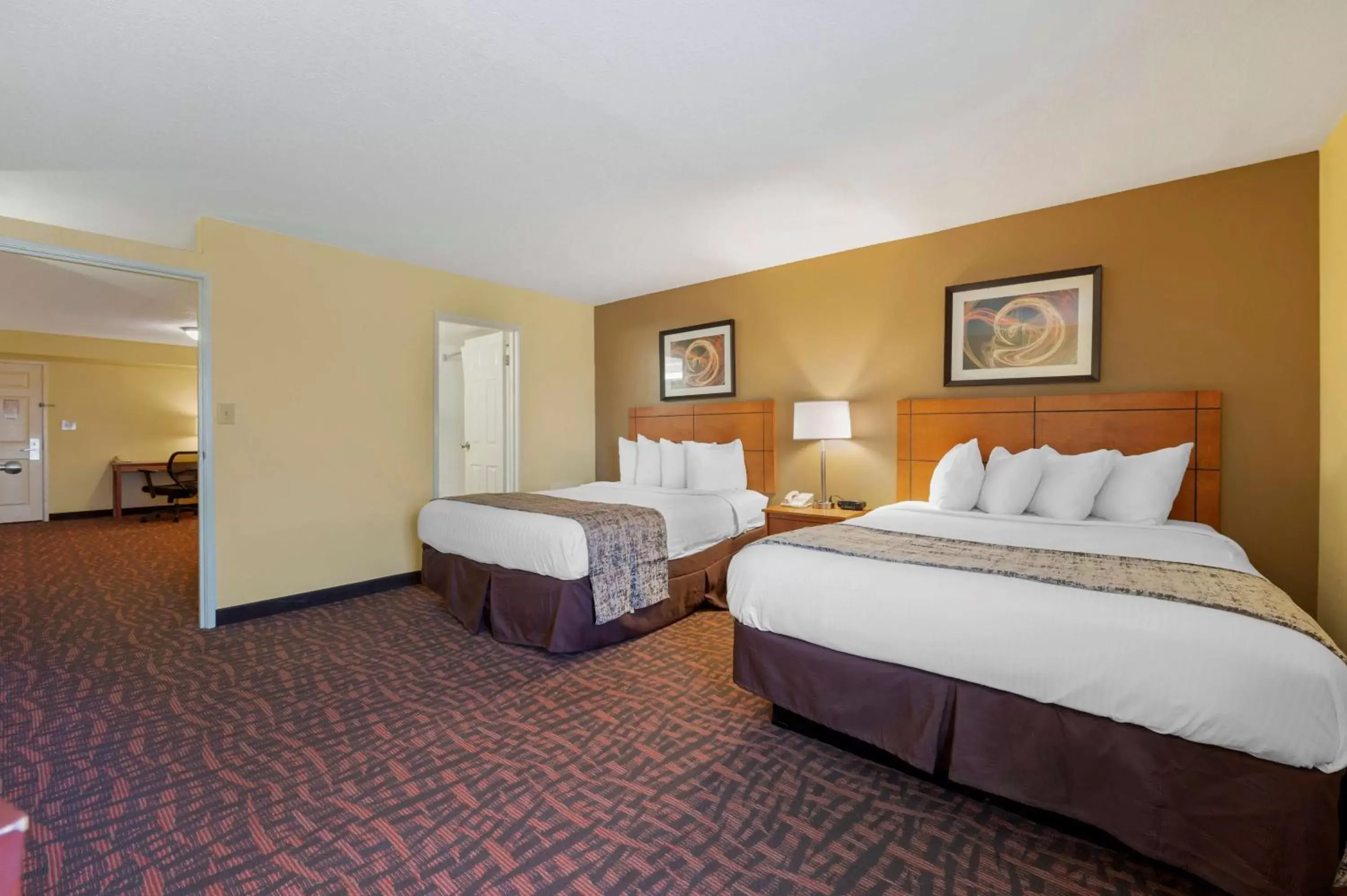 Bedroom, Bed in Best Western Louisville East Inn & Suites