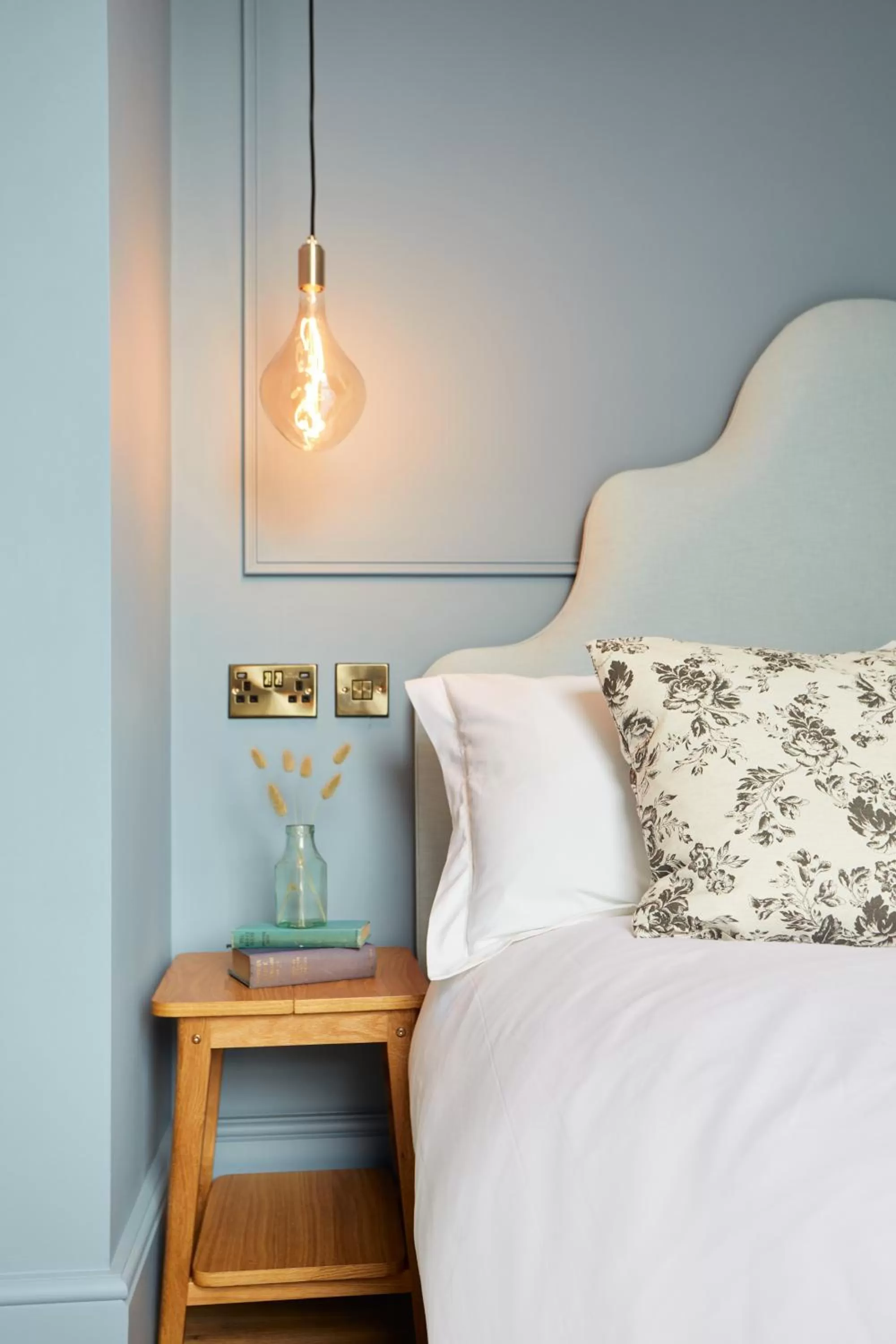 Railway House York by Chateau Anna