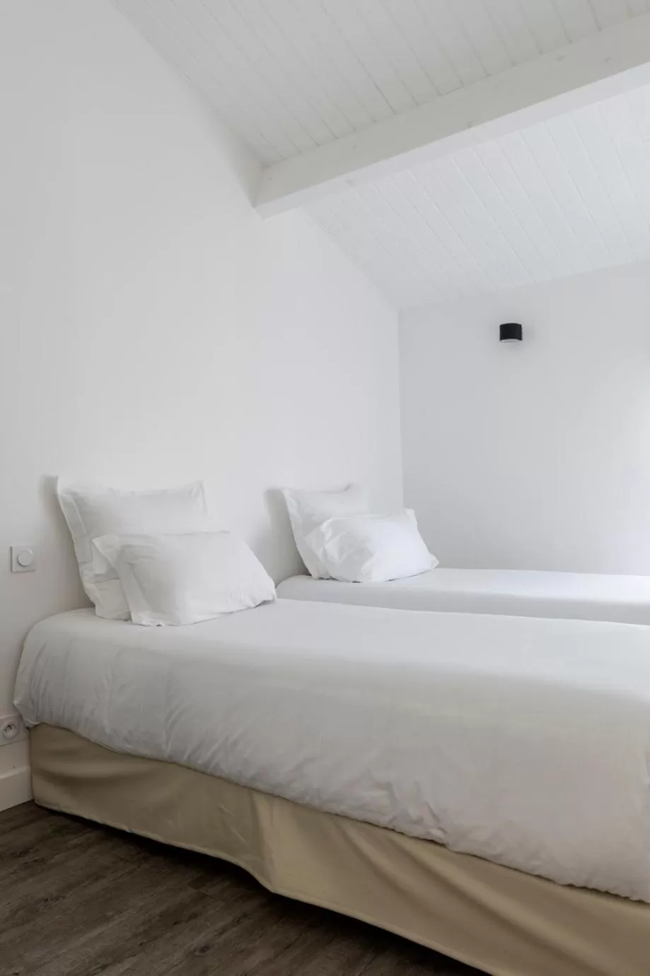 Bed in Côté Océan Resort