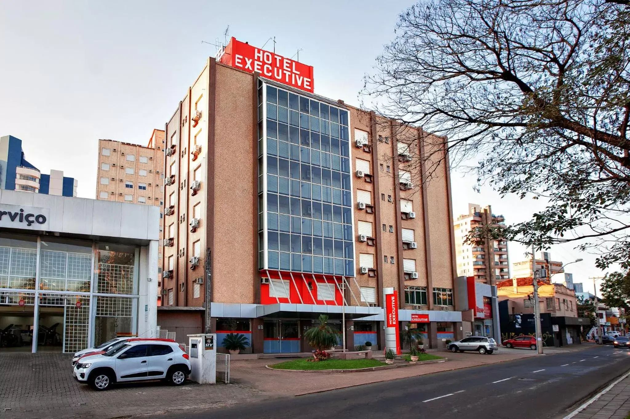 Facade/entrance, Property Building in Hotel Suárez Executive Novo Hamburgo