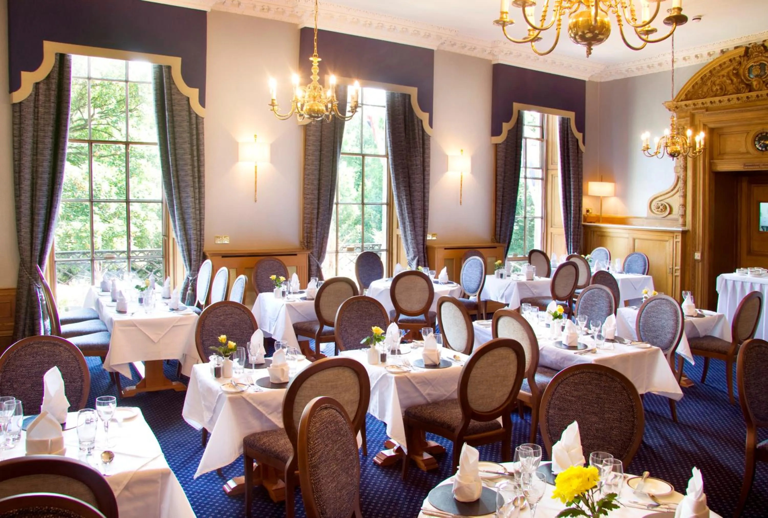Restaurant/places to eat in Royal Scots Club