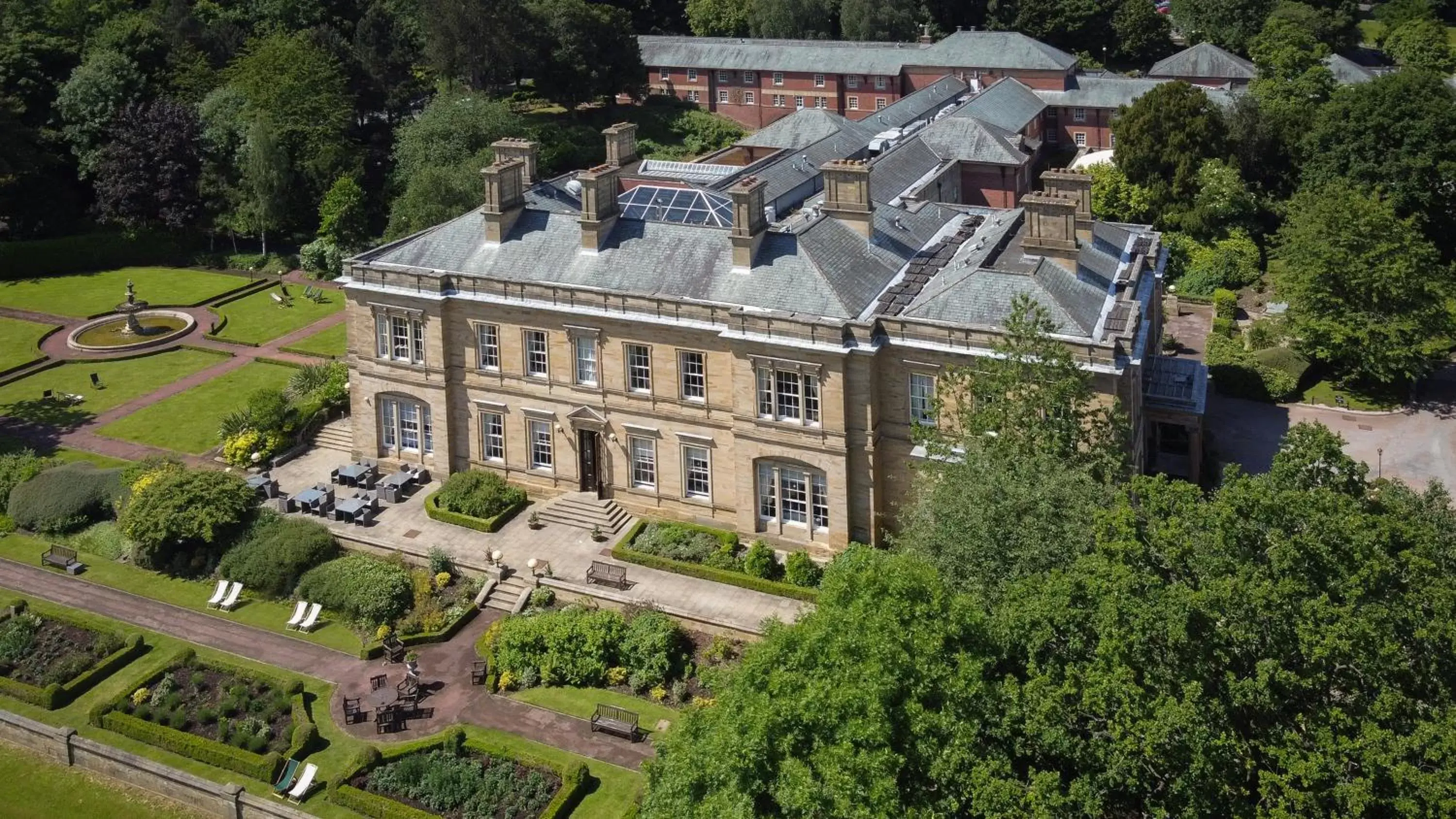 Property building, Bird's-eye View in Oulton Hall Hotel, Spa & Golf Resort